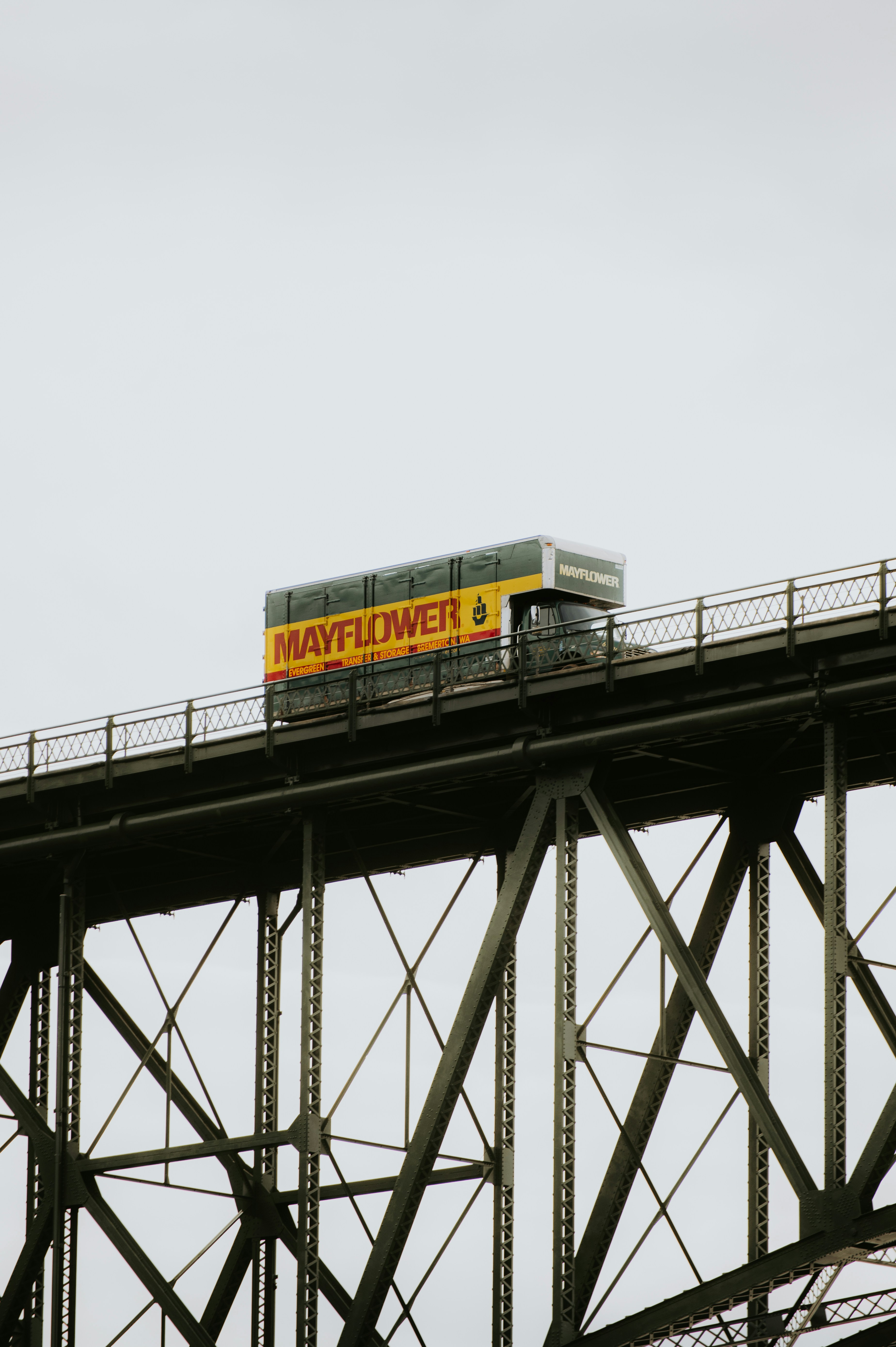 Baird Maintains Neutral on Heartland Express, Lowers Price Target to $8