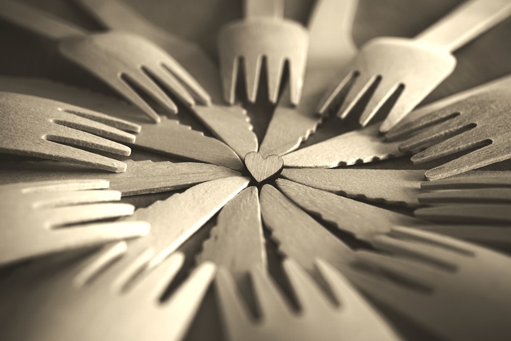 a group of forks arranged in a circle