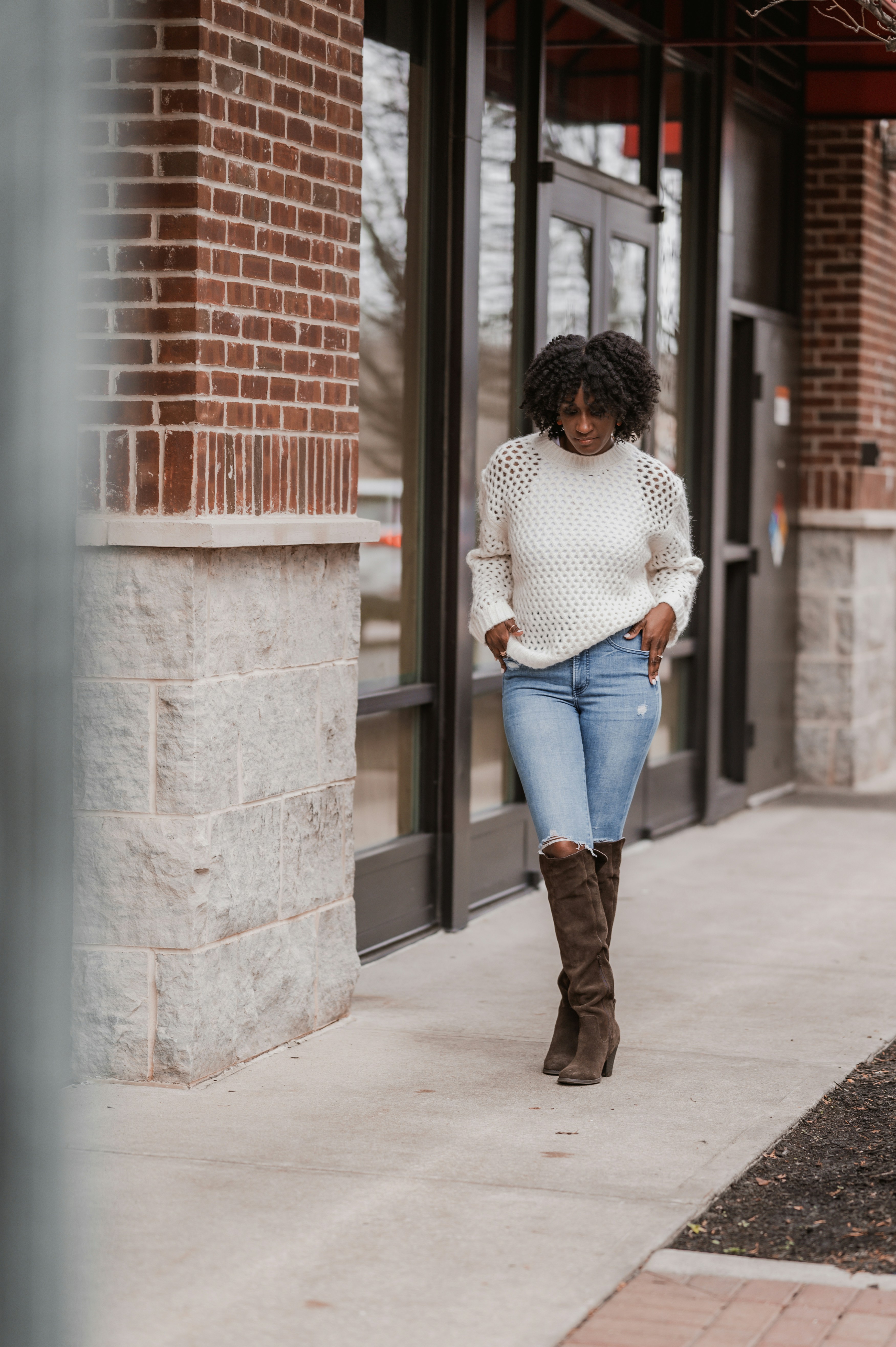 how to style sweater outfits with boots, wallpaper, Style Sweater Outfits with Boots: The Ultimate Guide to Cozy Chic 3