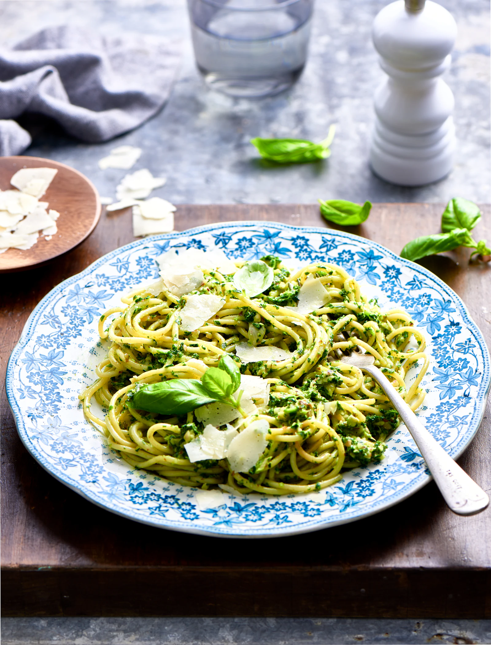 Ligurische Küche – frische Basilikum-Pesto-Pasta