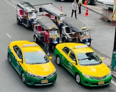 Taxis und Tuk Tuk Taxis in Bangkok