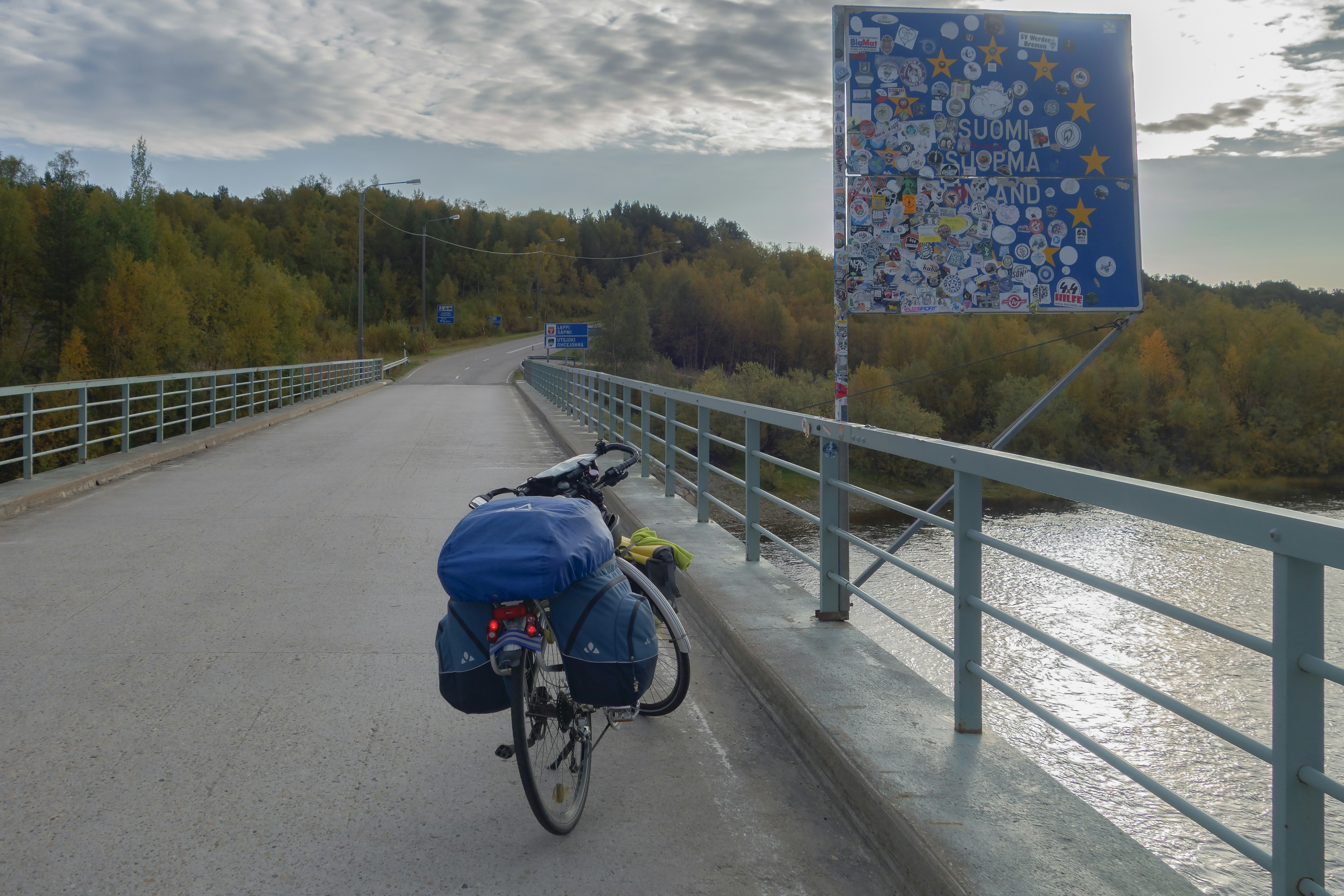Radroute entlang Fluss