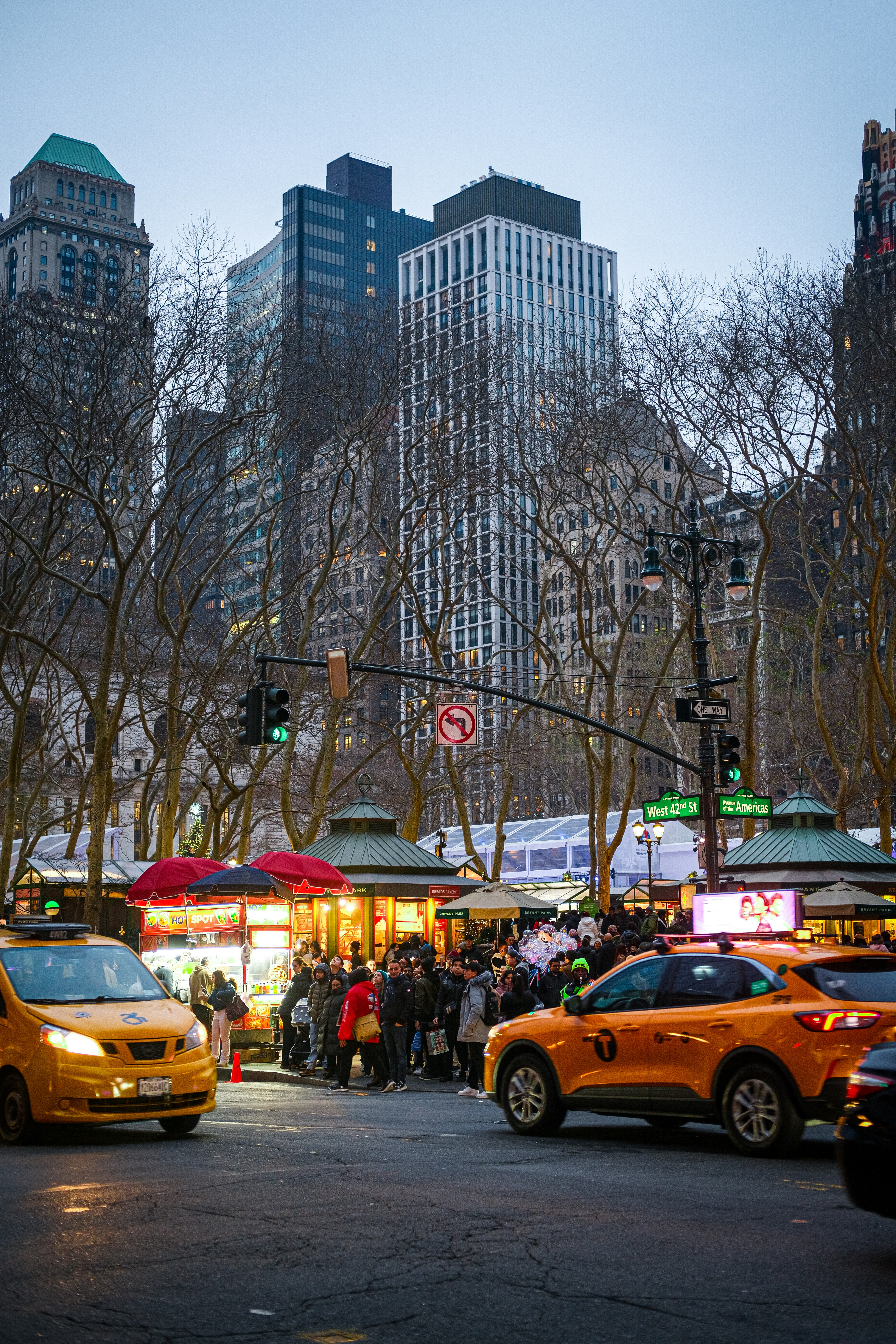 Behind the Curtain: Stage Door Tours and Theater Experiences