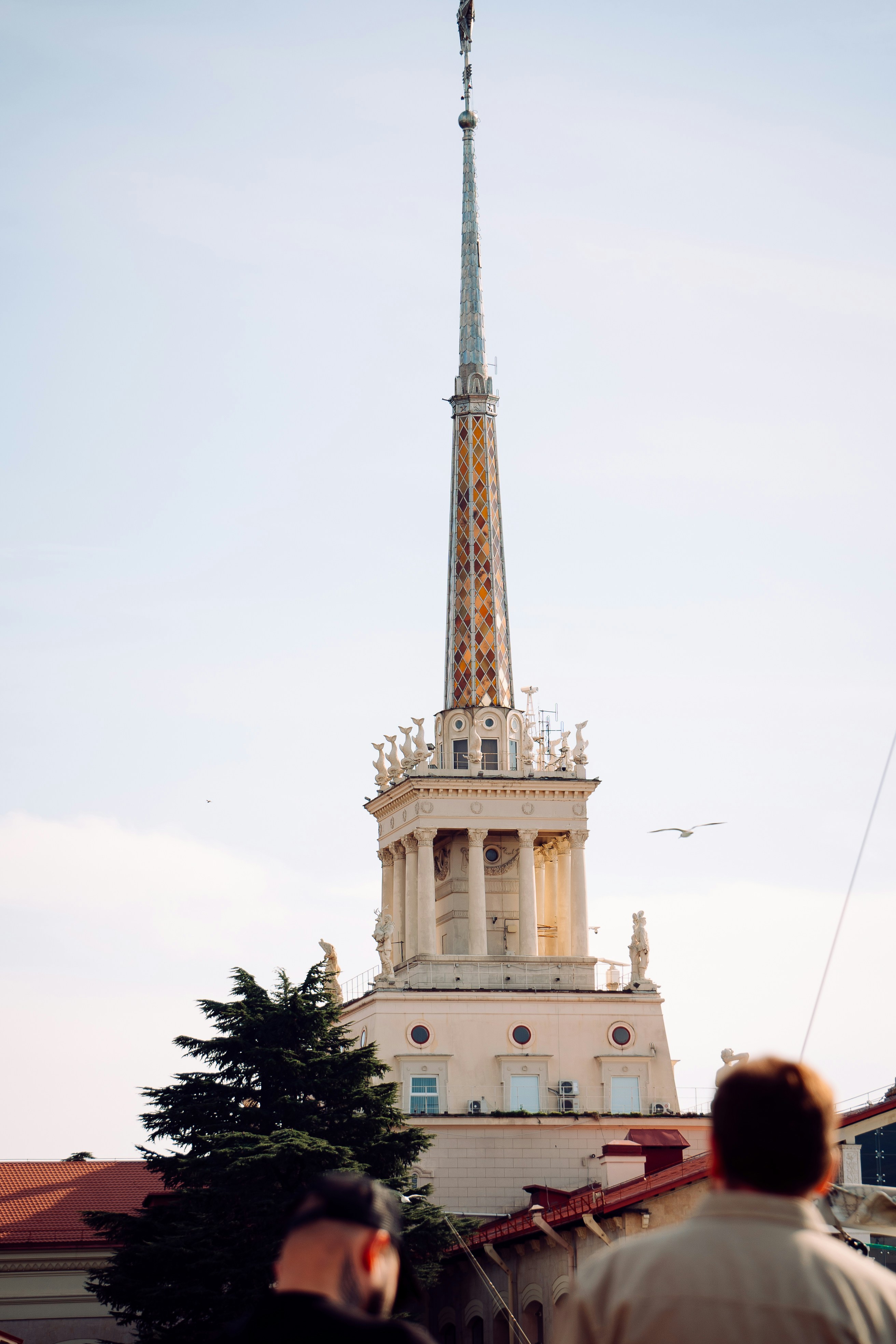 Photo by sergeyuxui