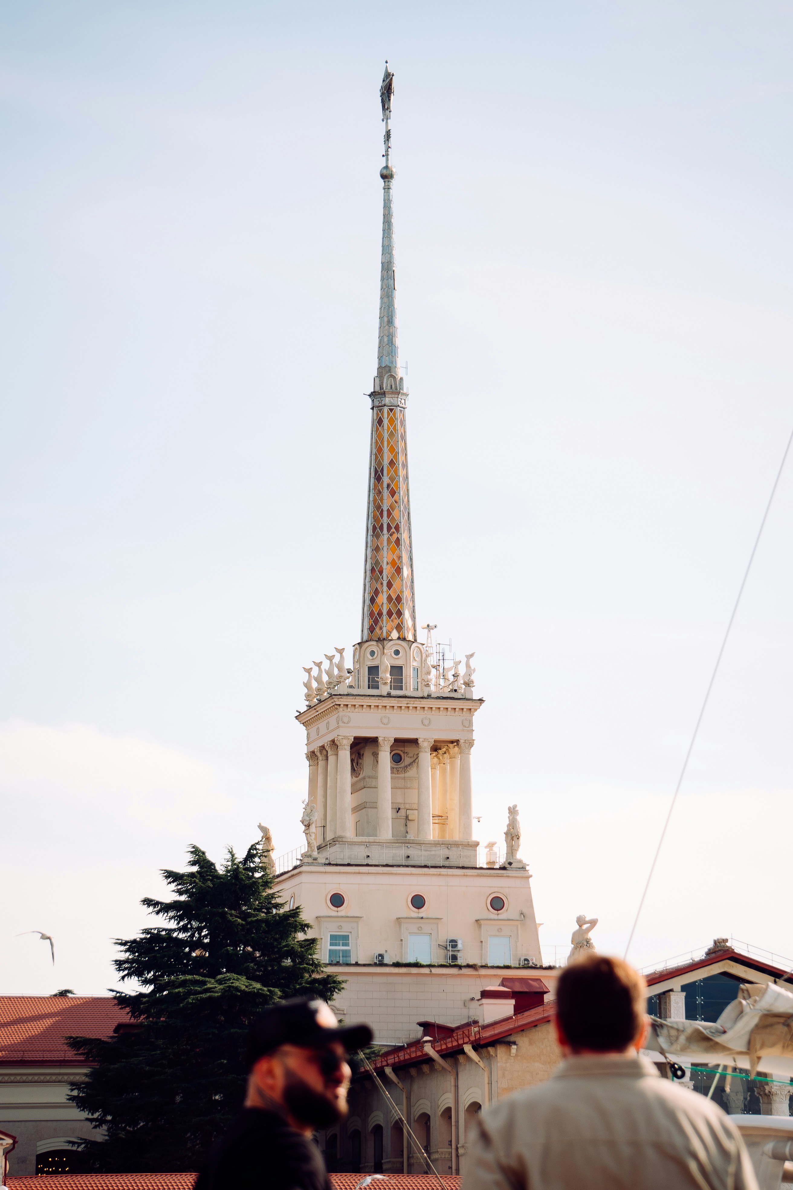 Photo by sergeyuxui