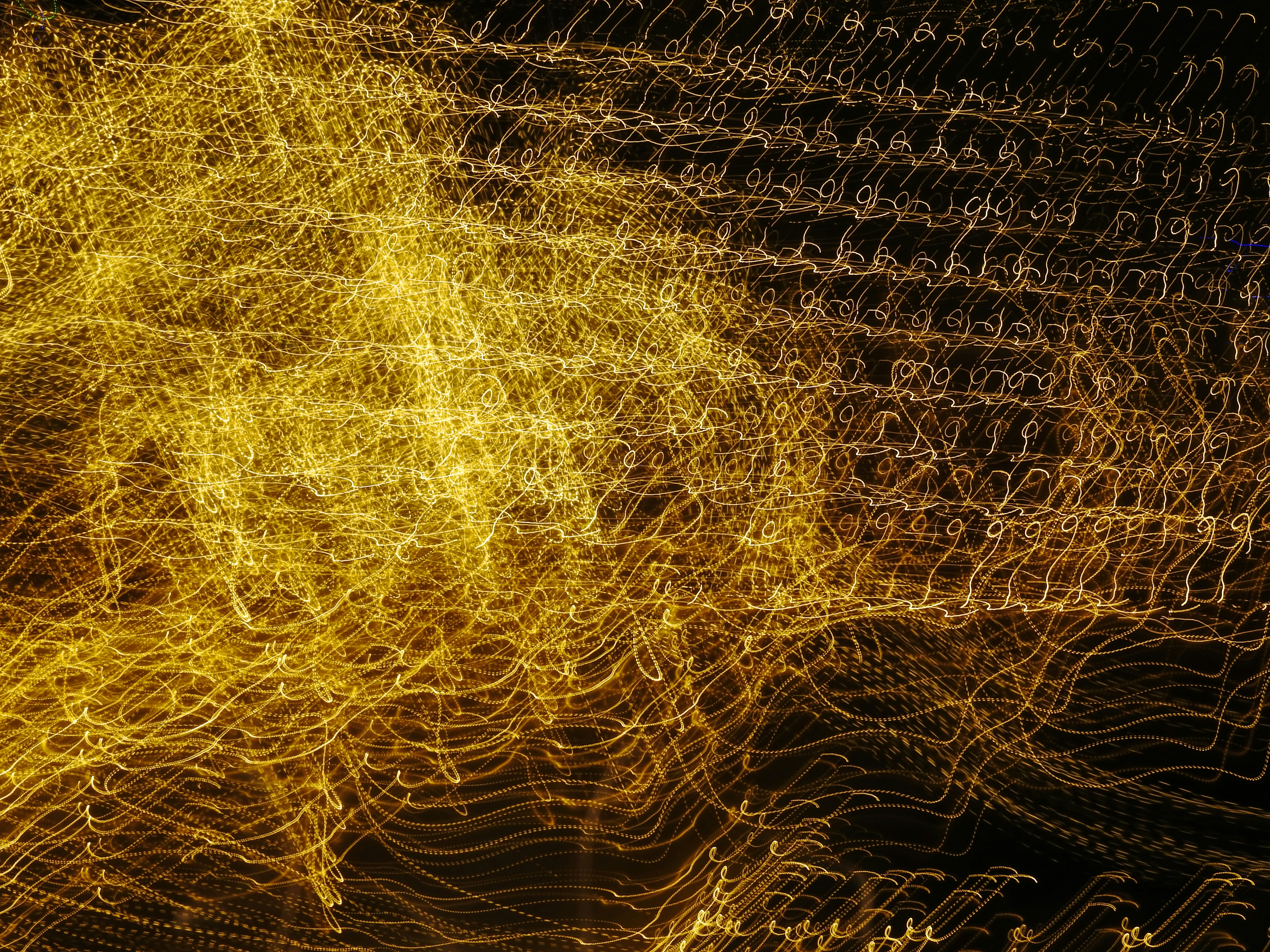 photo-1707723042624-0c4281a00bf7?ixid=M3wxMjA3fDB8MXxzZWFyY2h8MTJ8fG1lbW9yeSUyMHdhdmV8ZW58MHx8fHwxNzU3MzYyMzE3fDA\u0026ixlib=rb-4.1.0