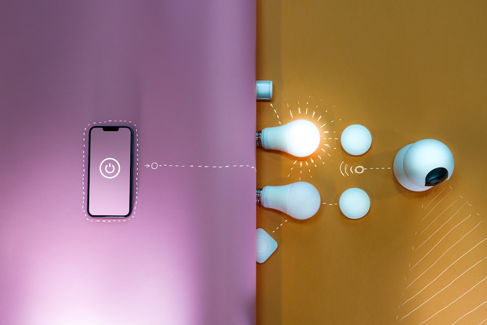 um telefone celular está conectado a um interruptor de luz