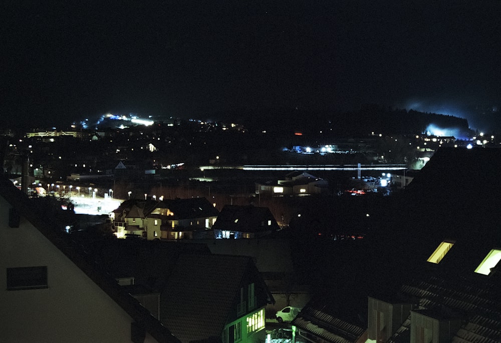 屋上からの夜の街の眺め