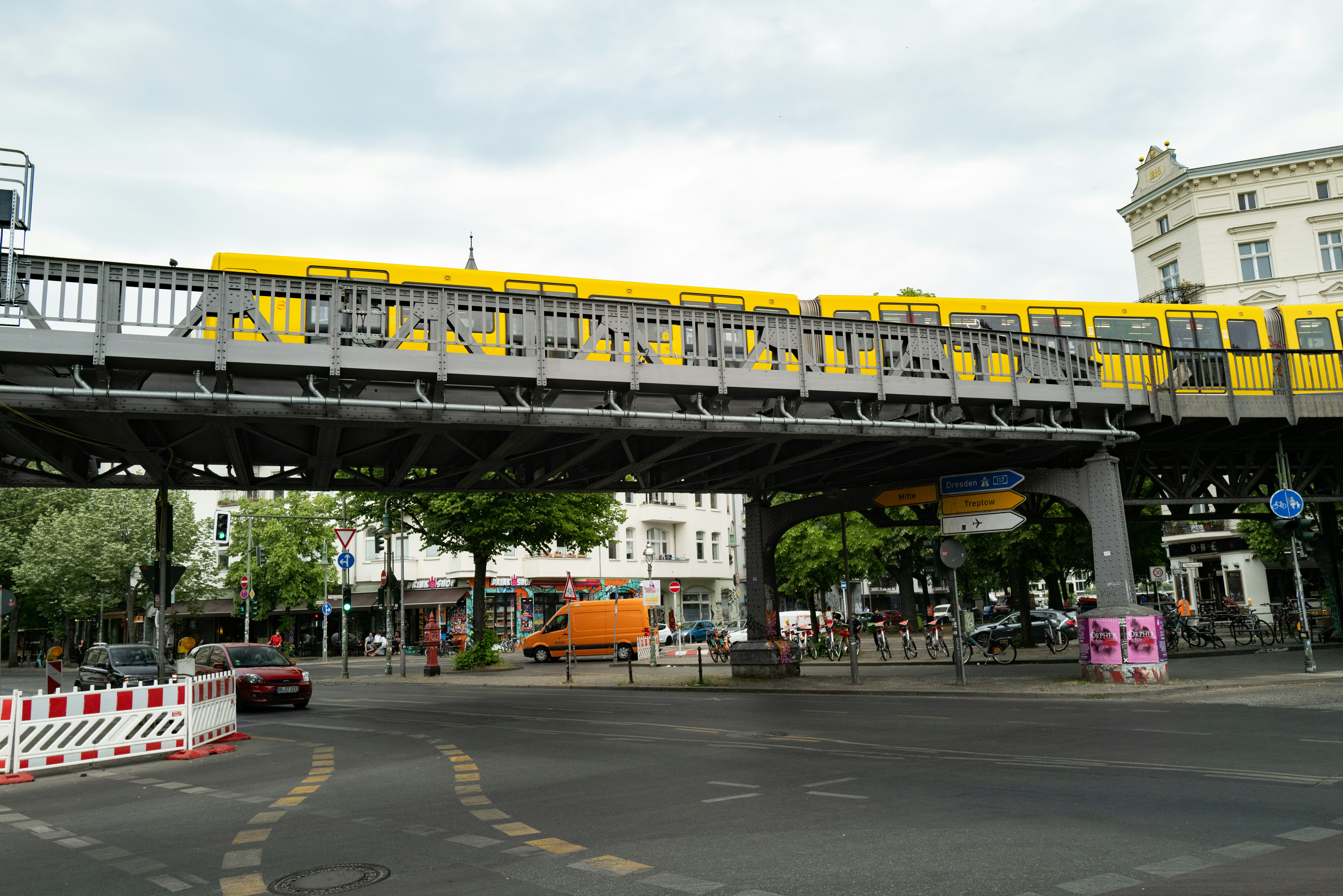 St. Pauli Piers (Landungsbrücken) photo 2