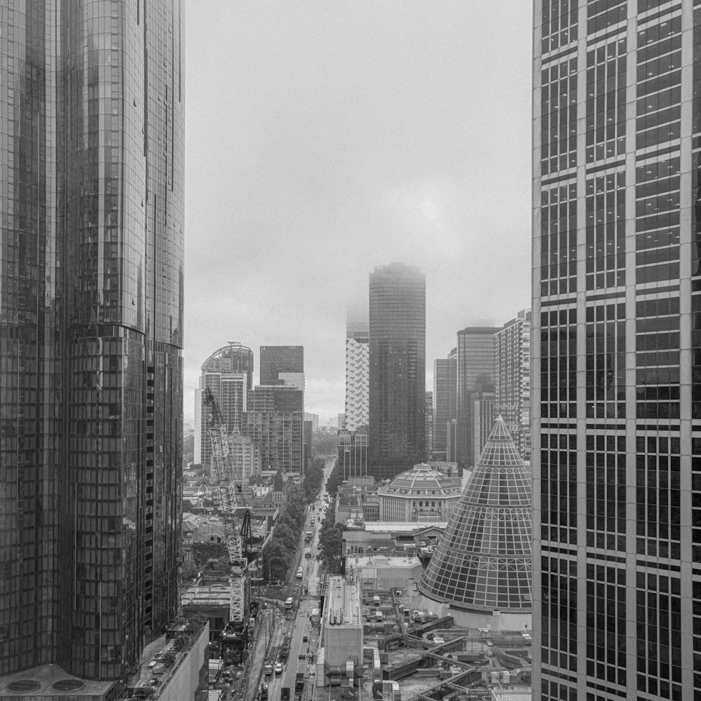 a black and white photo of a city street