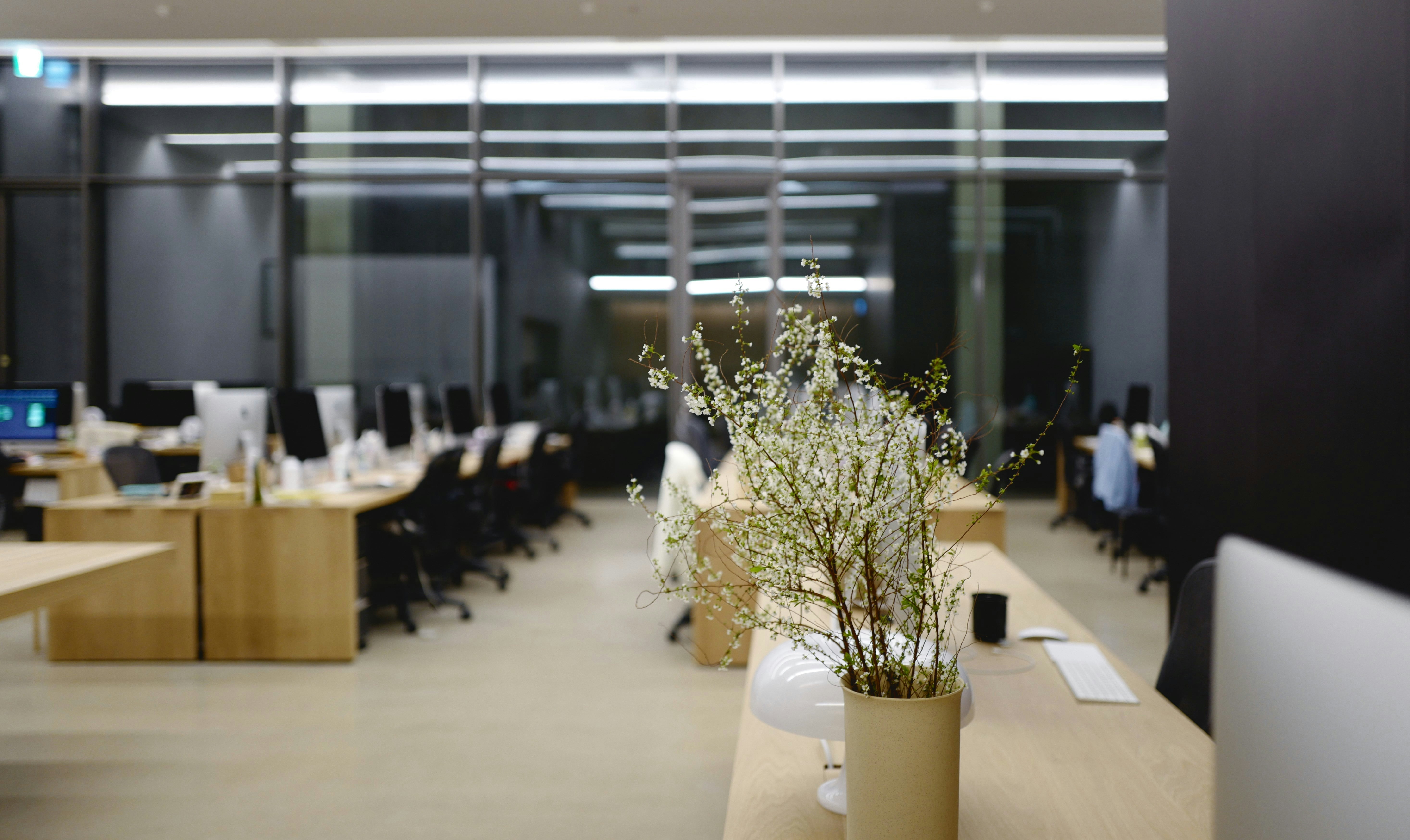 Four-day Week Post-pandemic Evolution