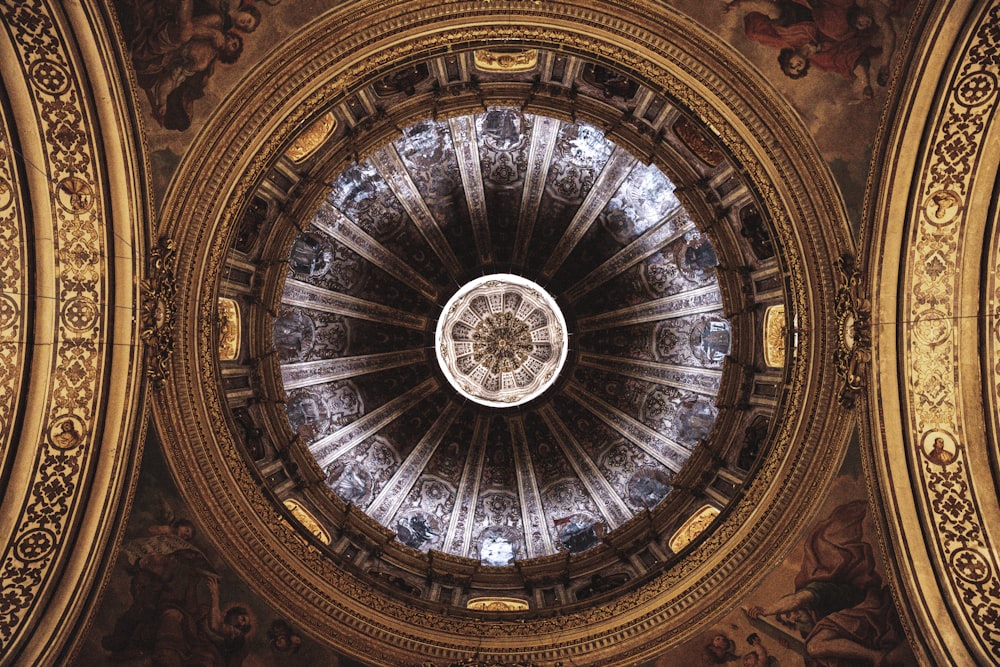 the ceiling of the dome of a building