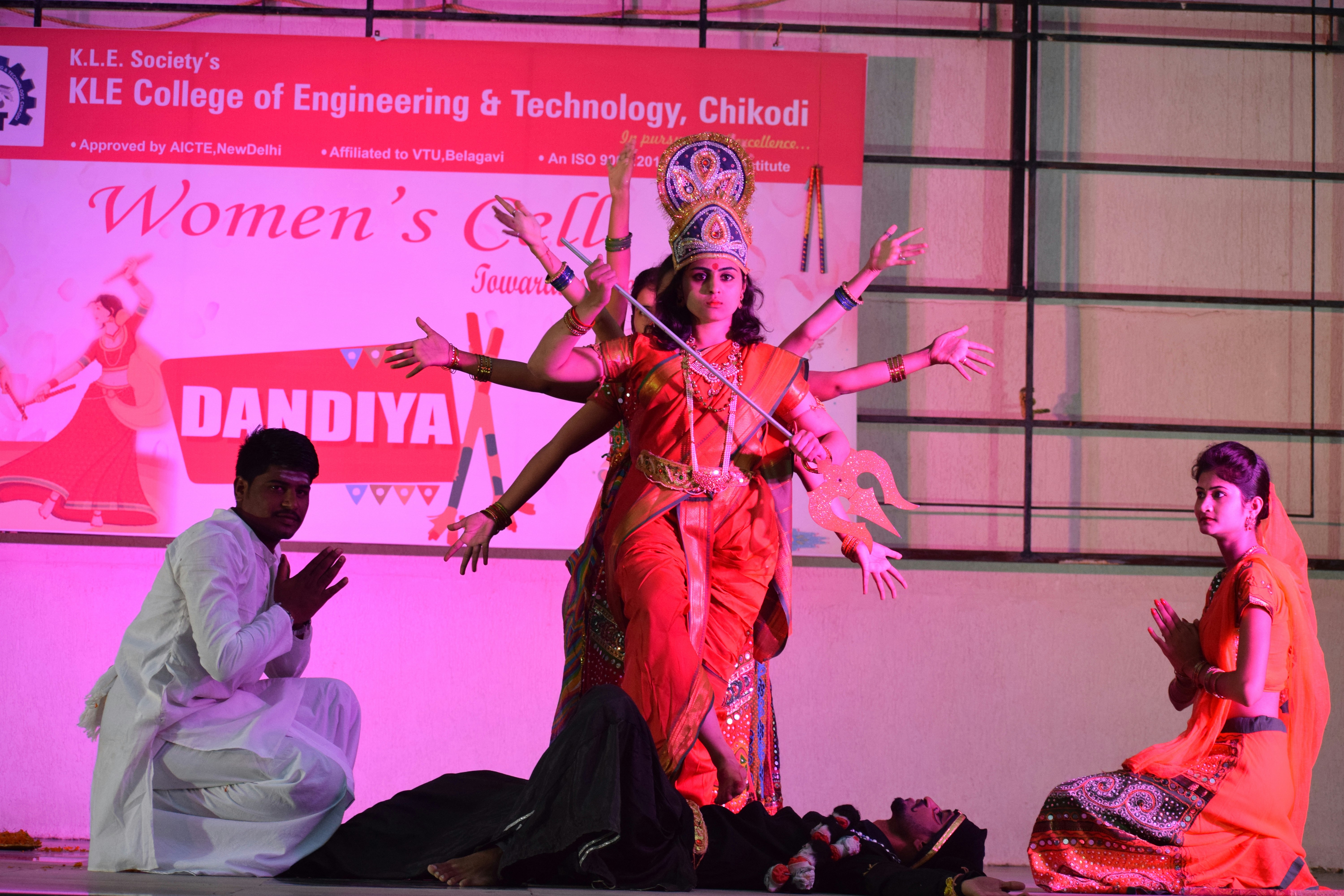 壇蜜の出産と出身大学の関係