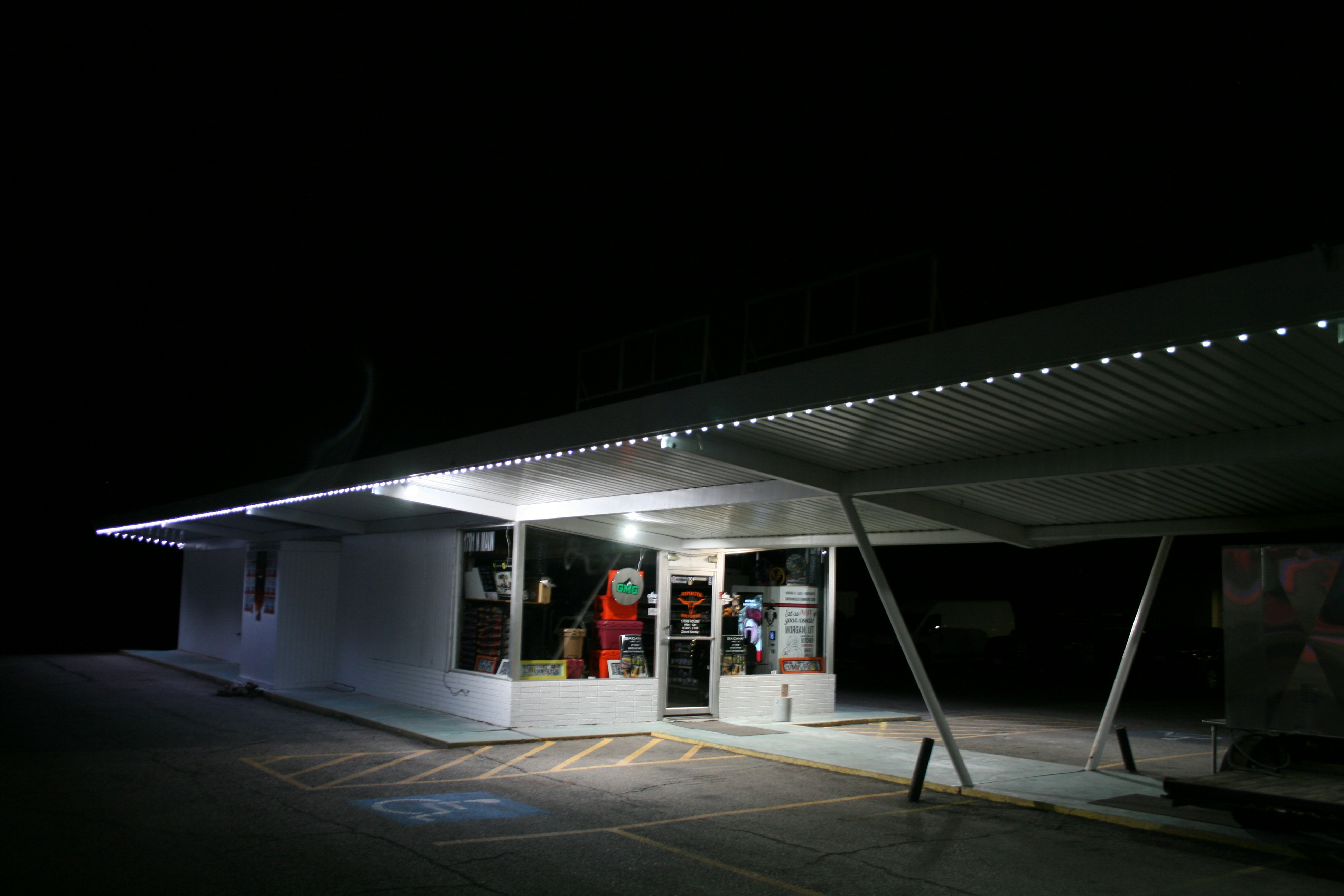 GM Electric Cars 2025: Lineup, Pricing, Range & Used-Buyer Guide