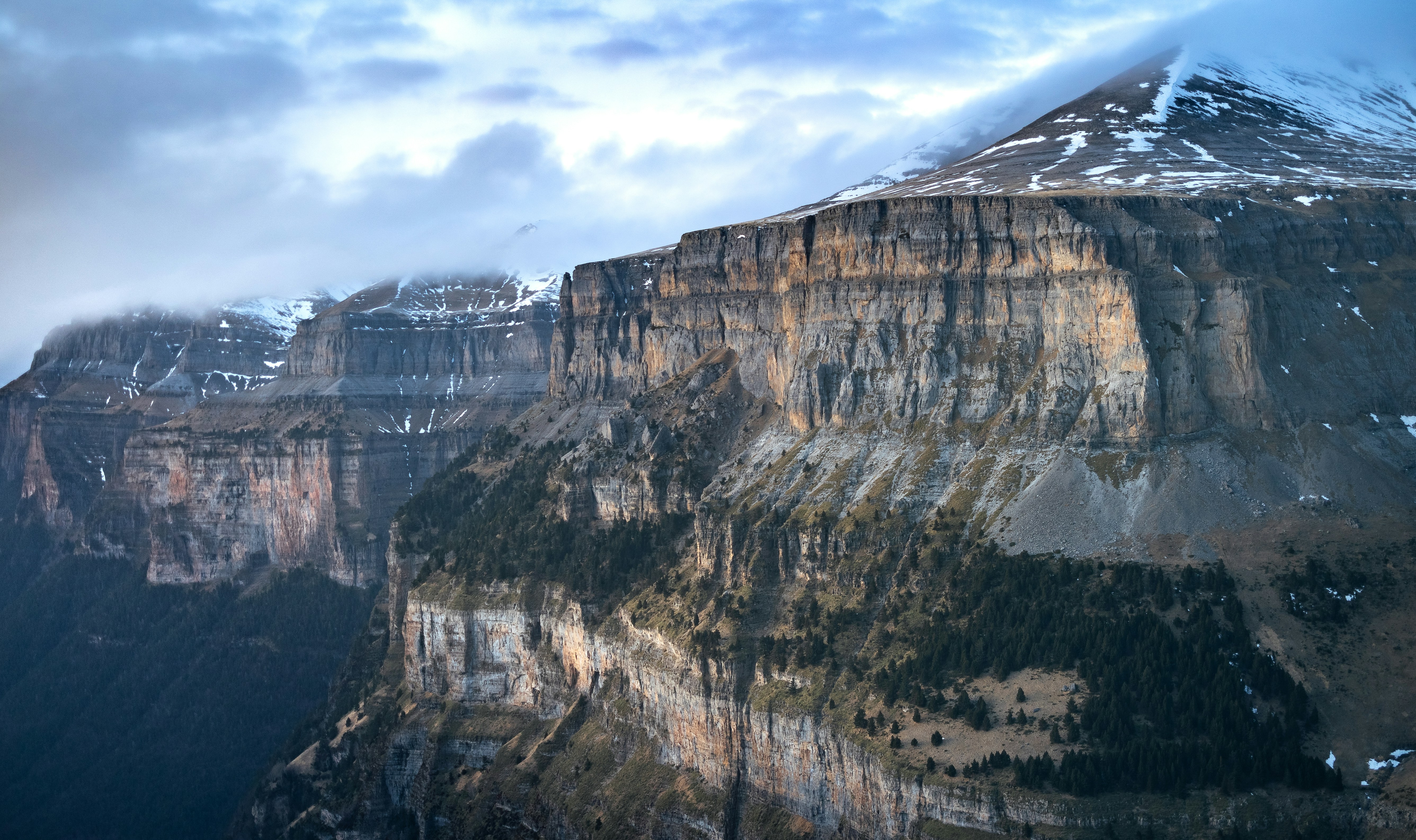 Photo by marekpiwnicki