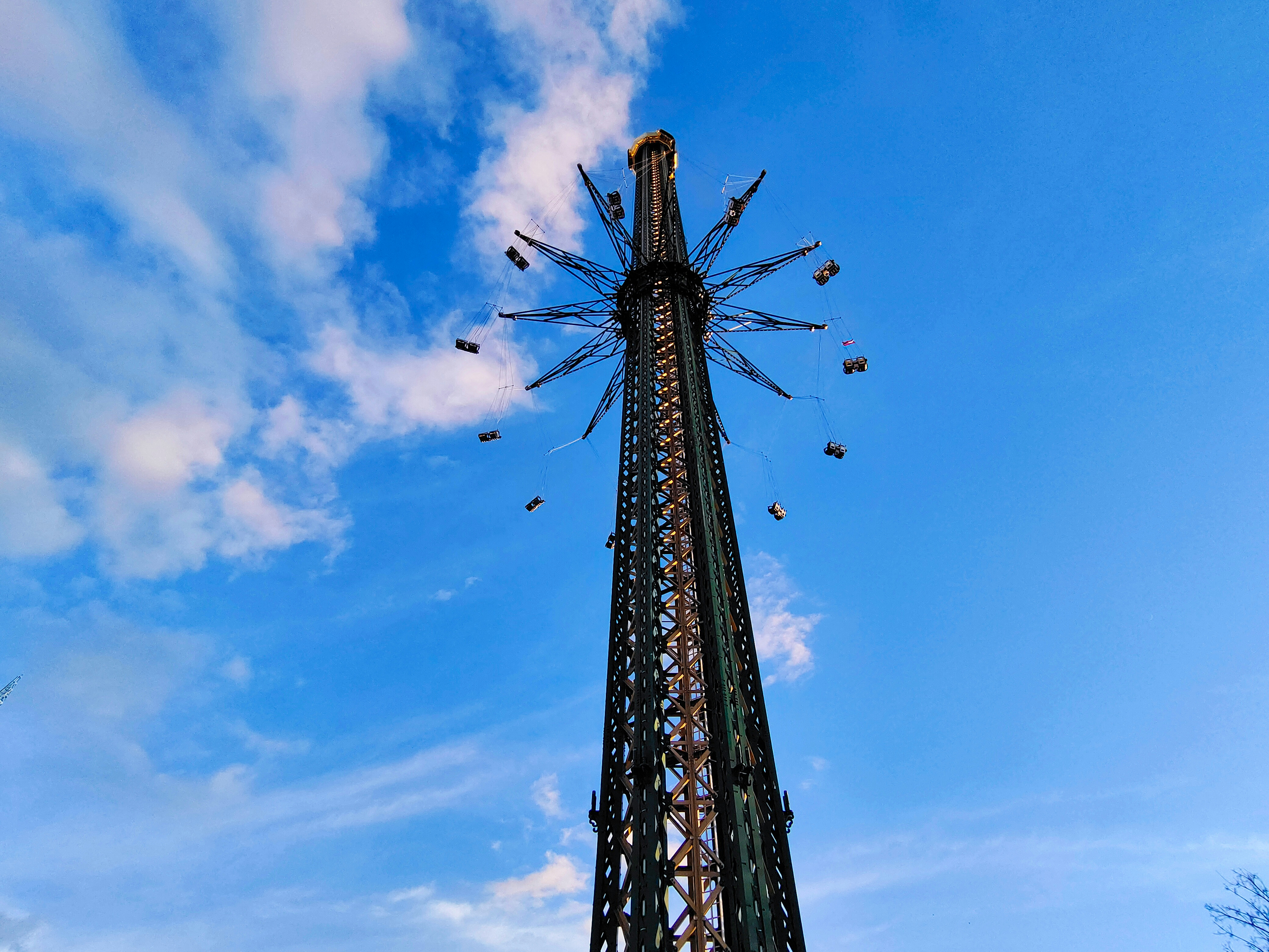 Photo by joshimilestoner