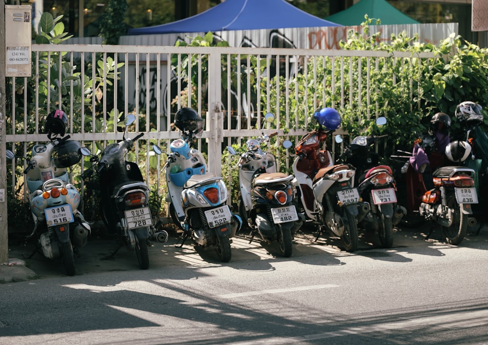 a group of motorcycles parked next to each other