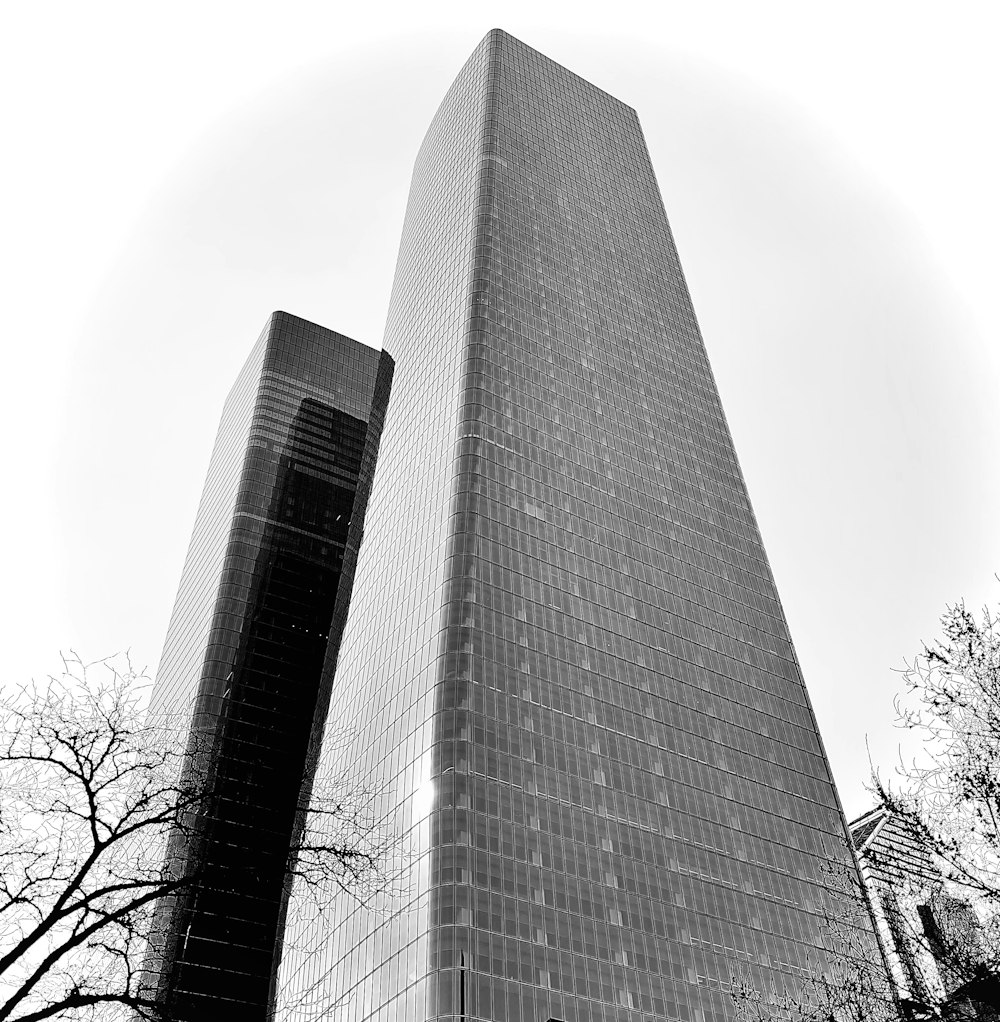 a black and white photo of a tall building