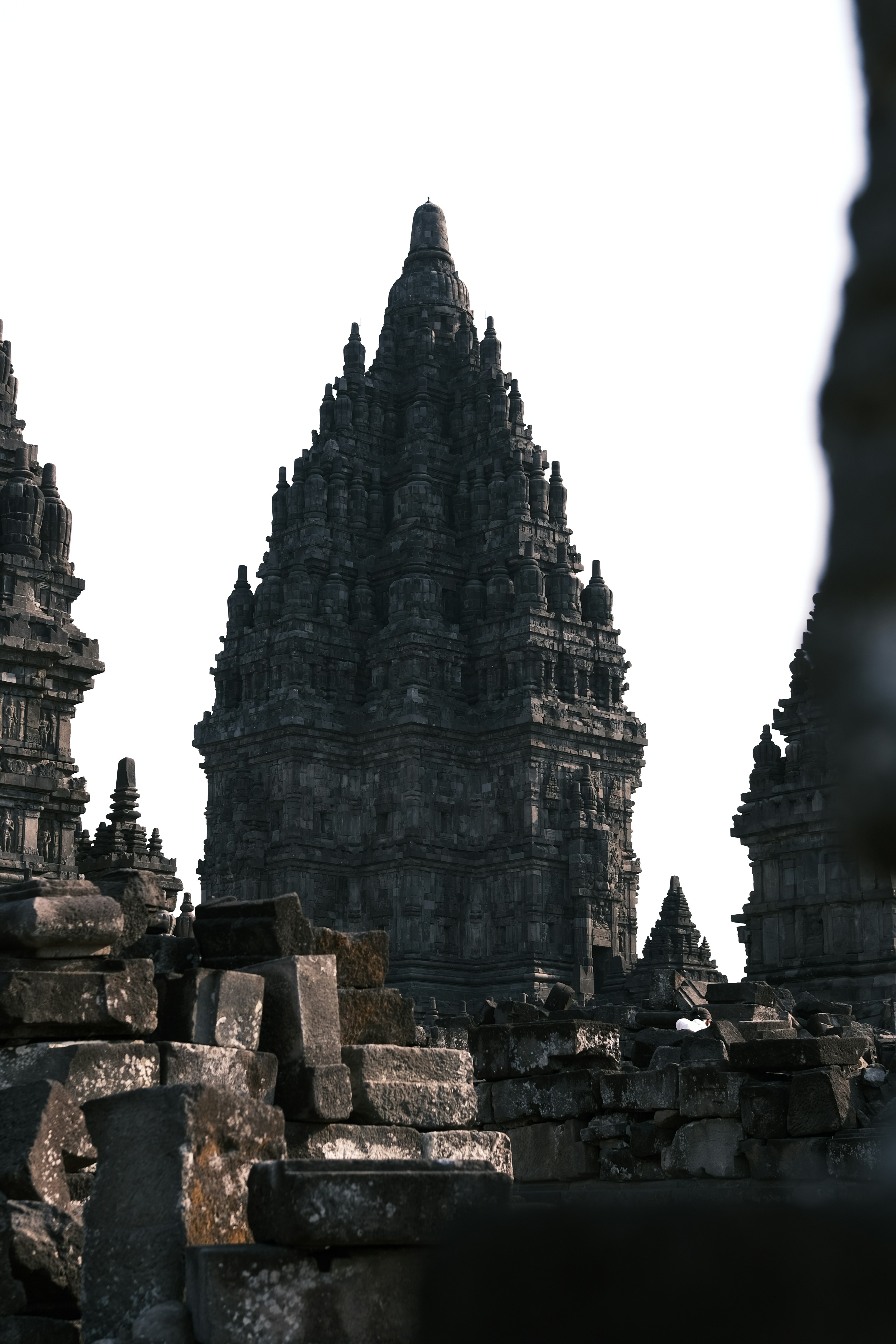 ancient java temple wallpaper, wallpaper, Sejarah Lokal Kediri: Menelusuri Jejak Kerajaan Besar di Jawa Timur 3