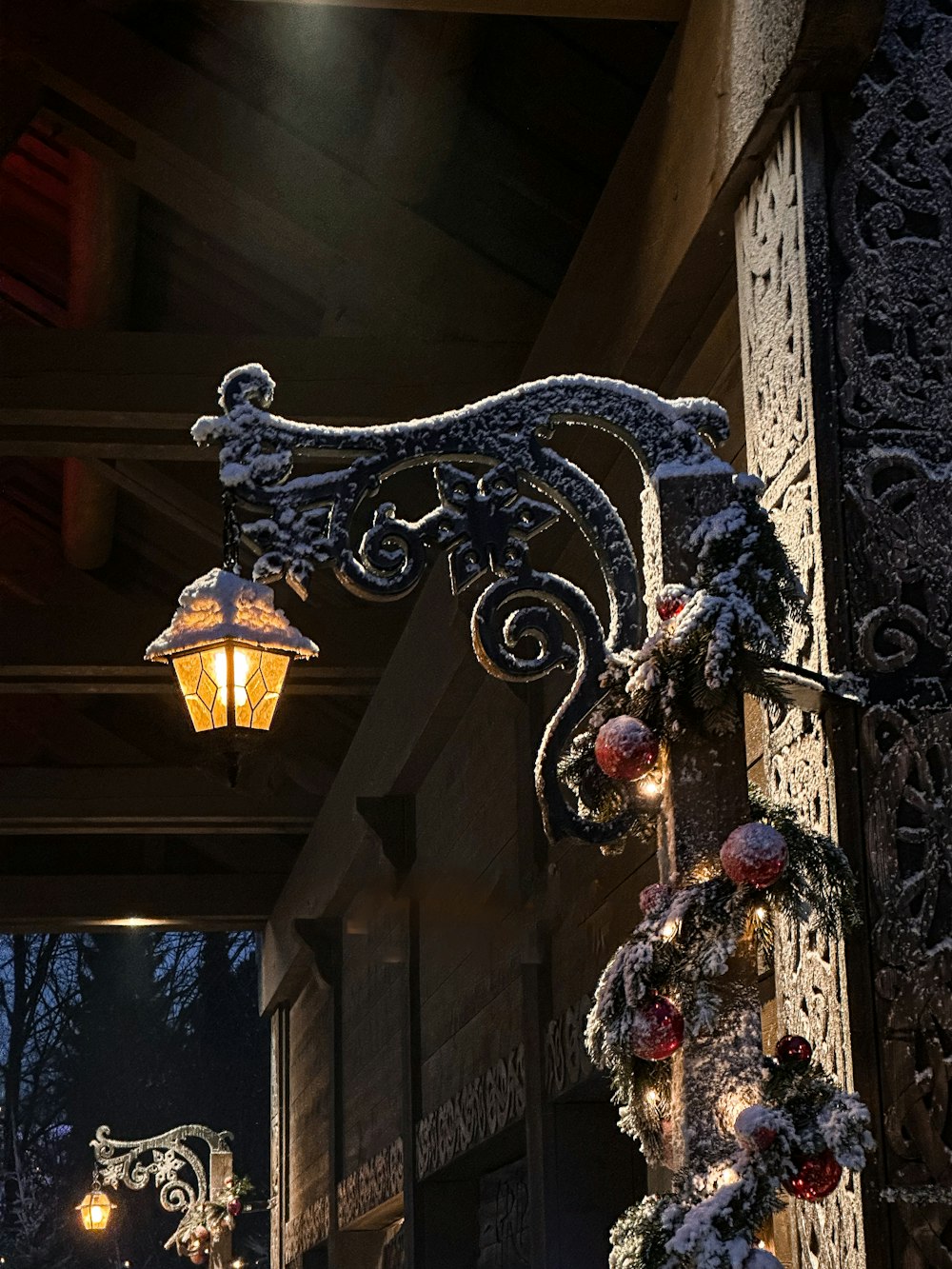 a street light hanging from the side of a building