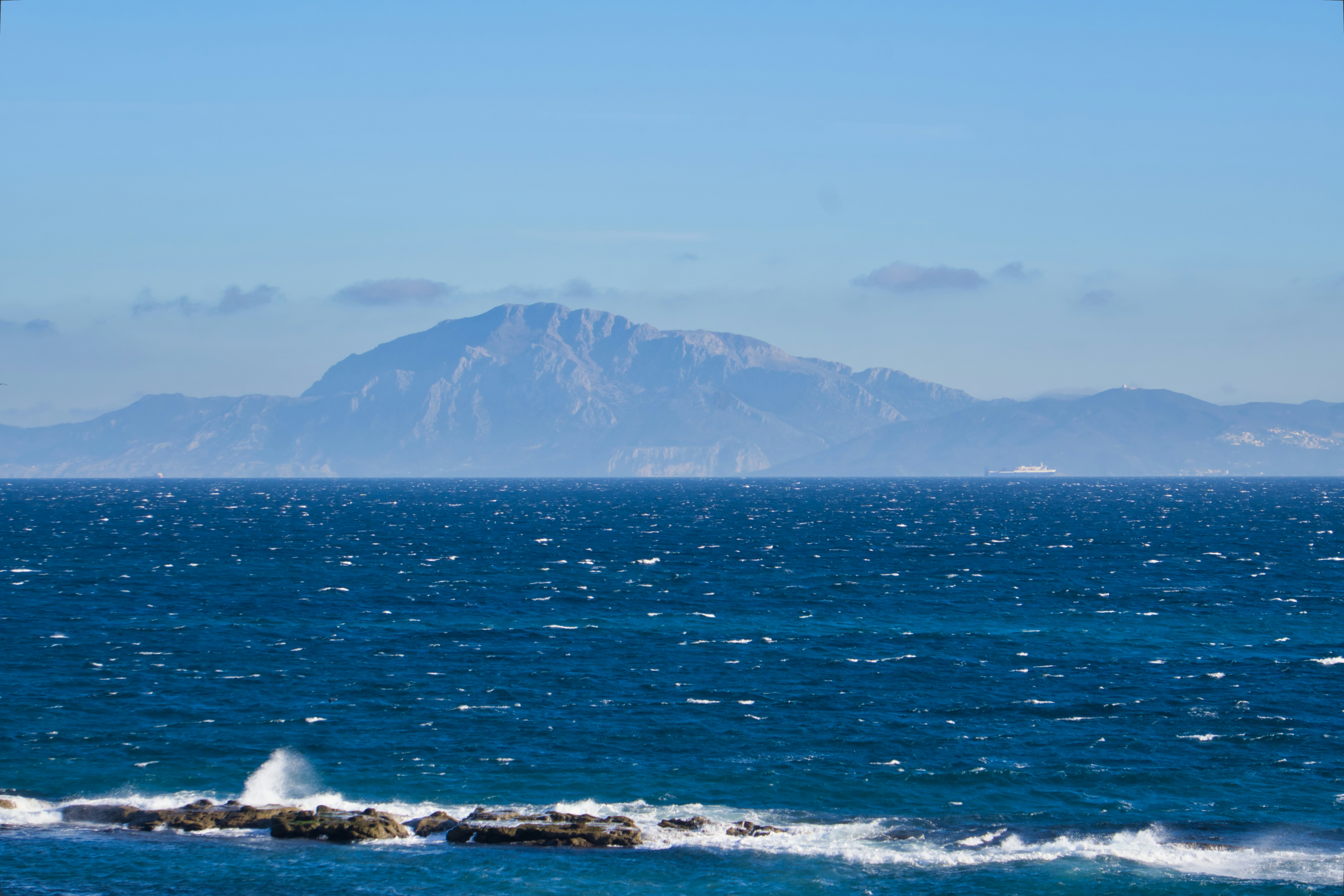 Photo by vladanraznatovic