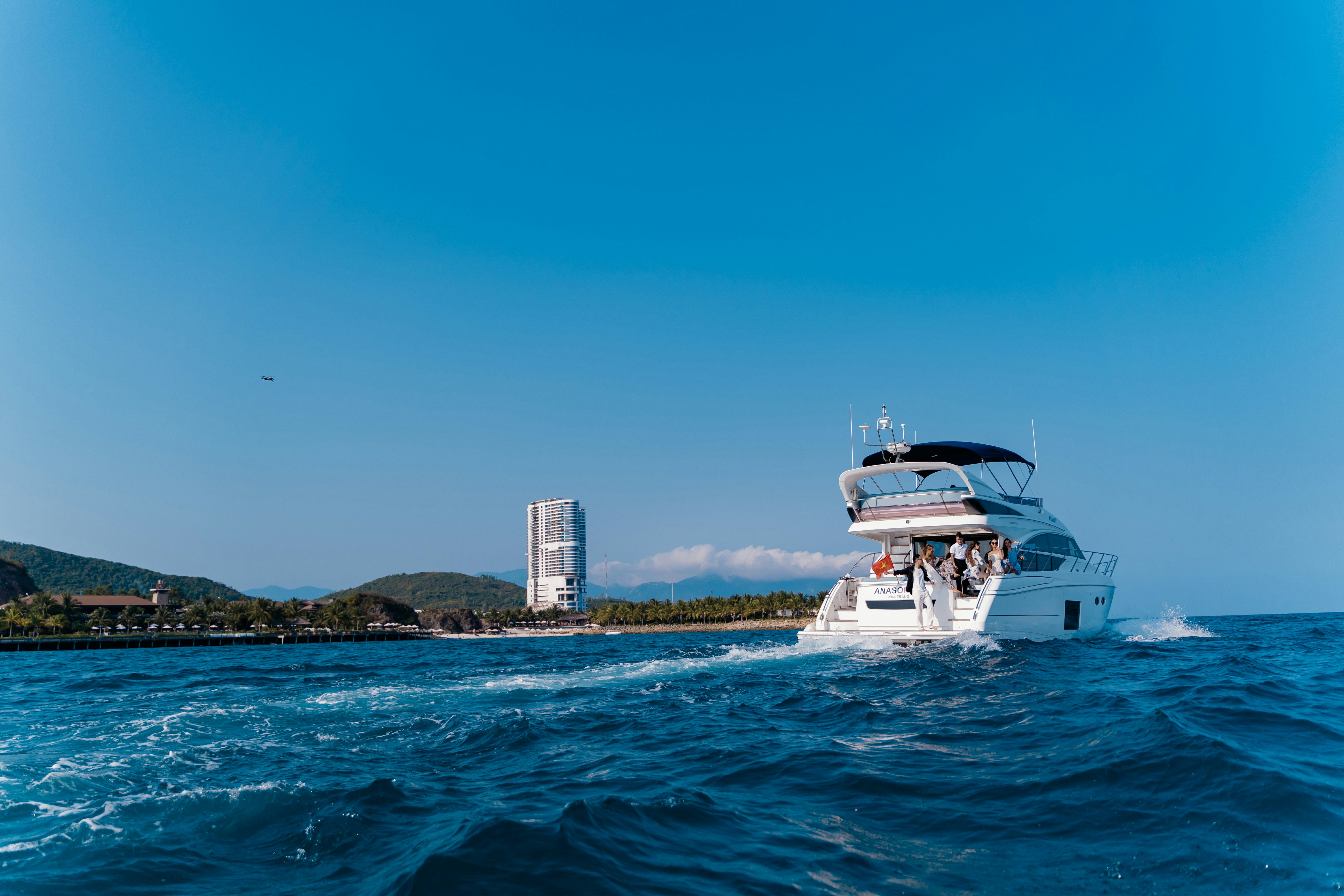 Photo by skylakestudio