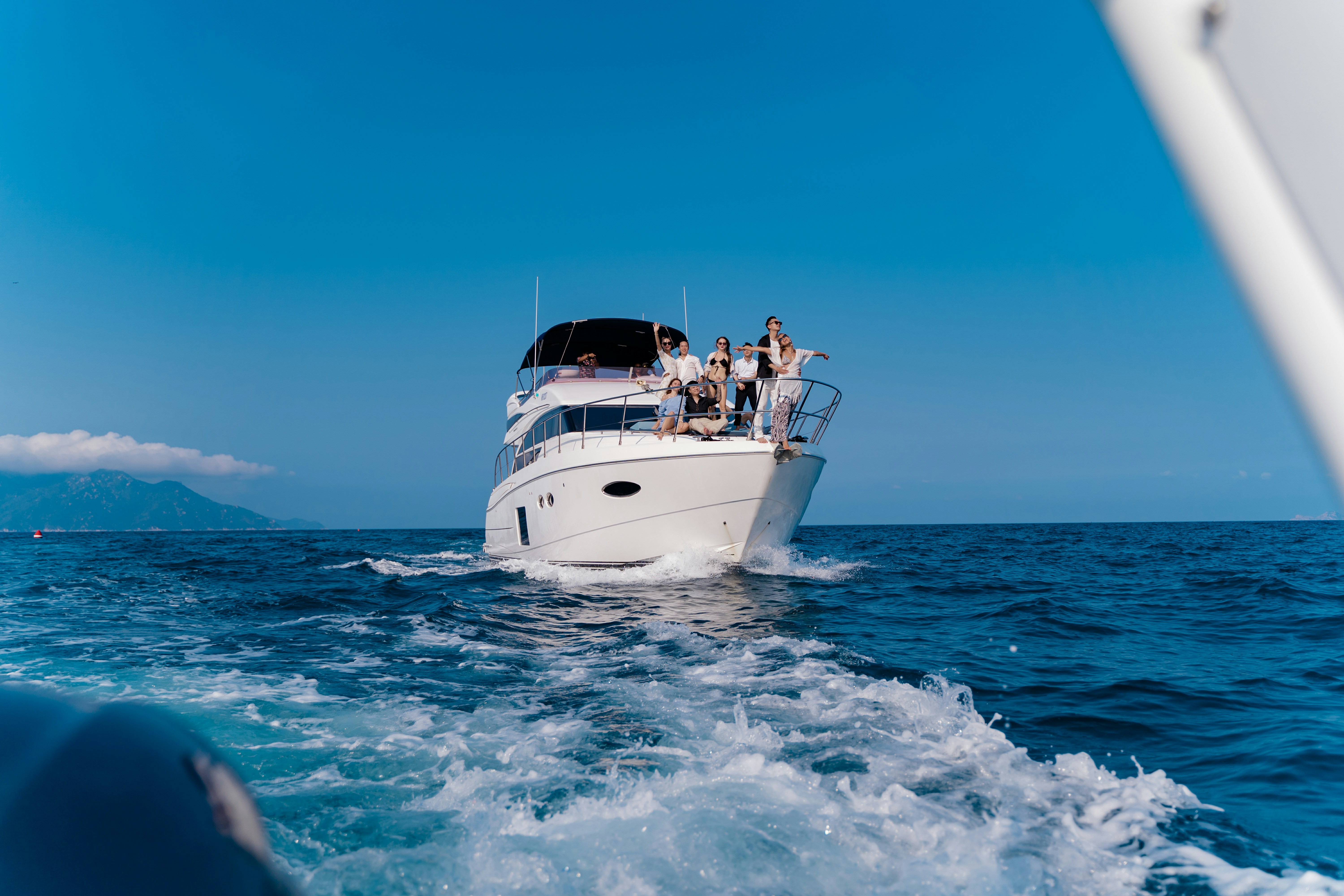 Photo by skylakestudio