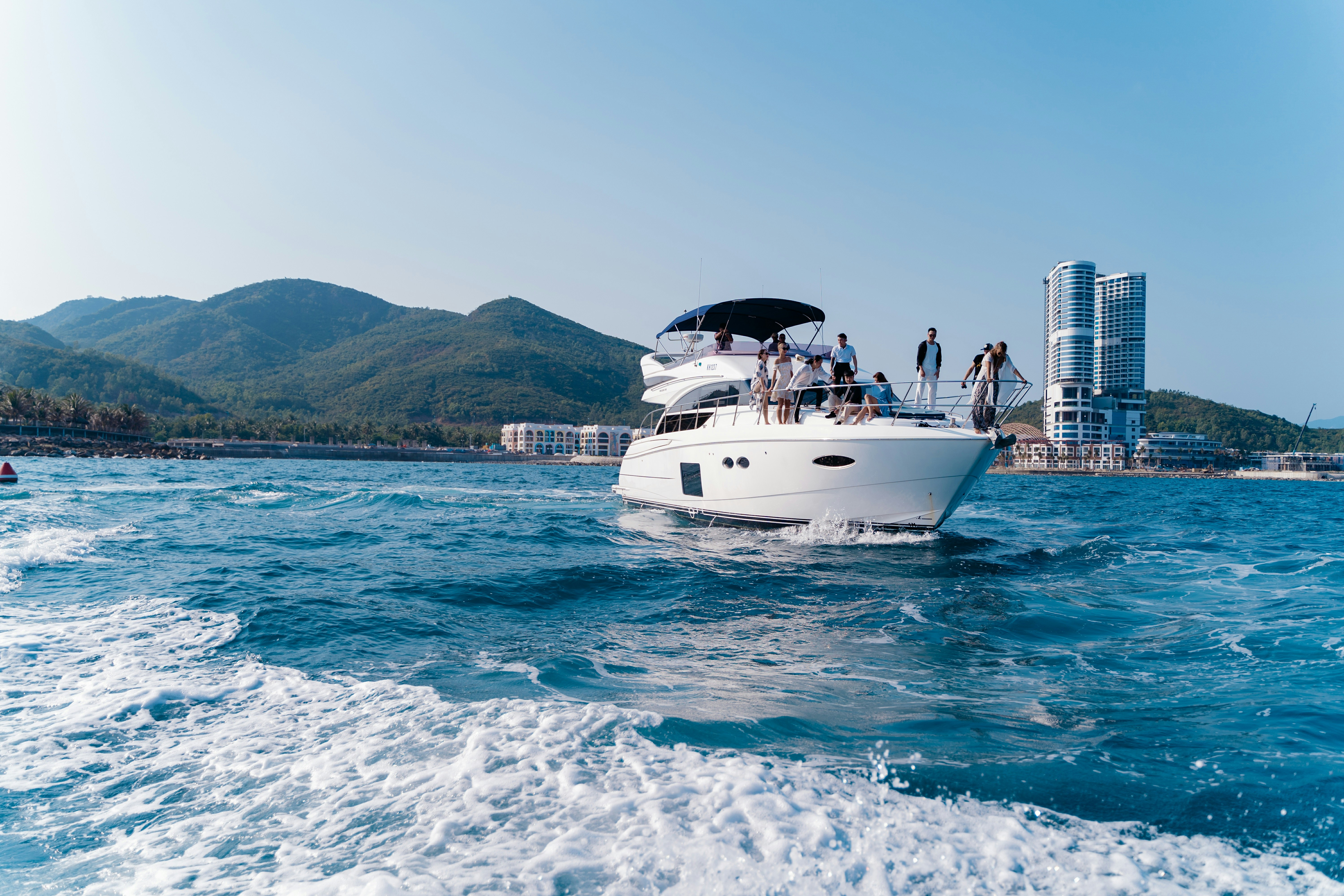 Photo by skylakestudio