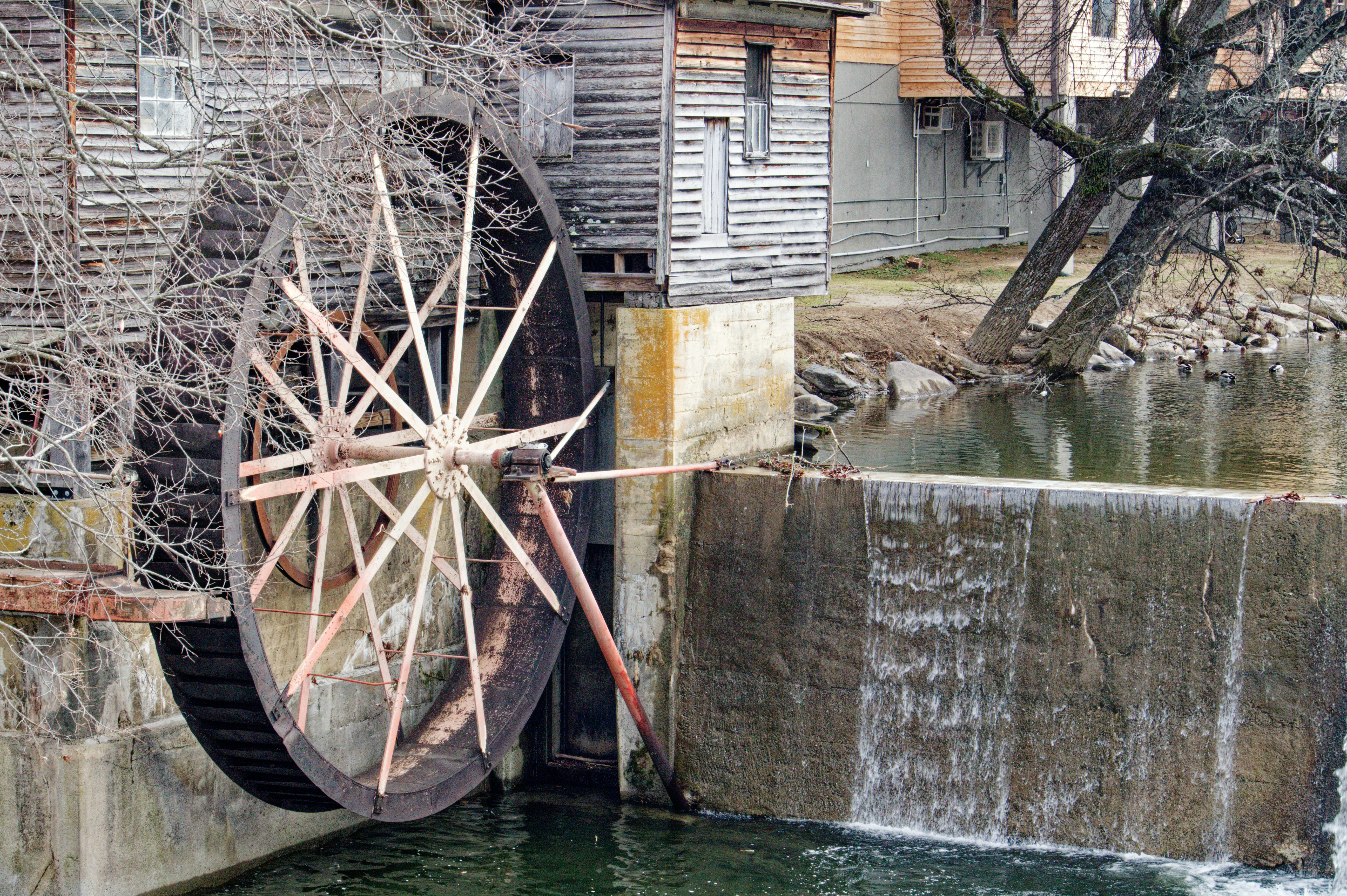 replica of Sutter's Mill in Coloma, California - when was the american gold rush