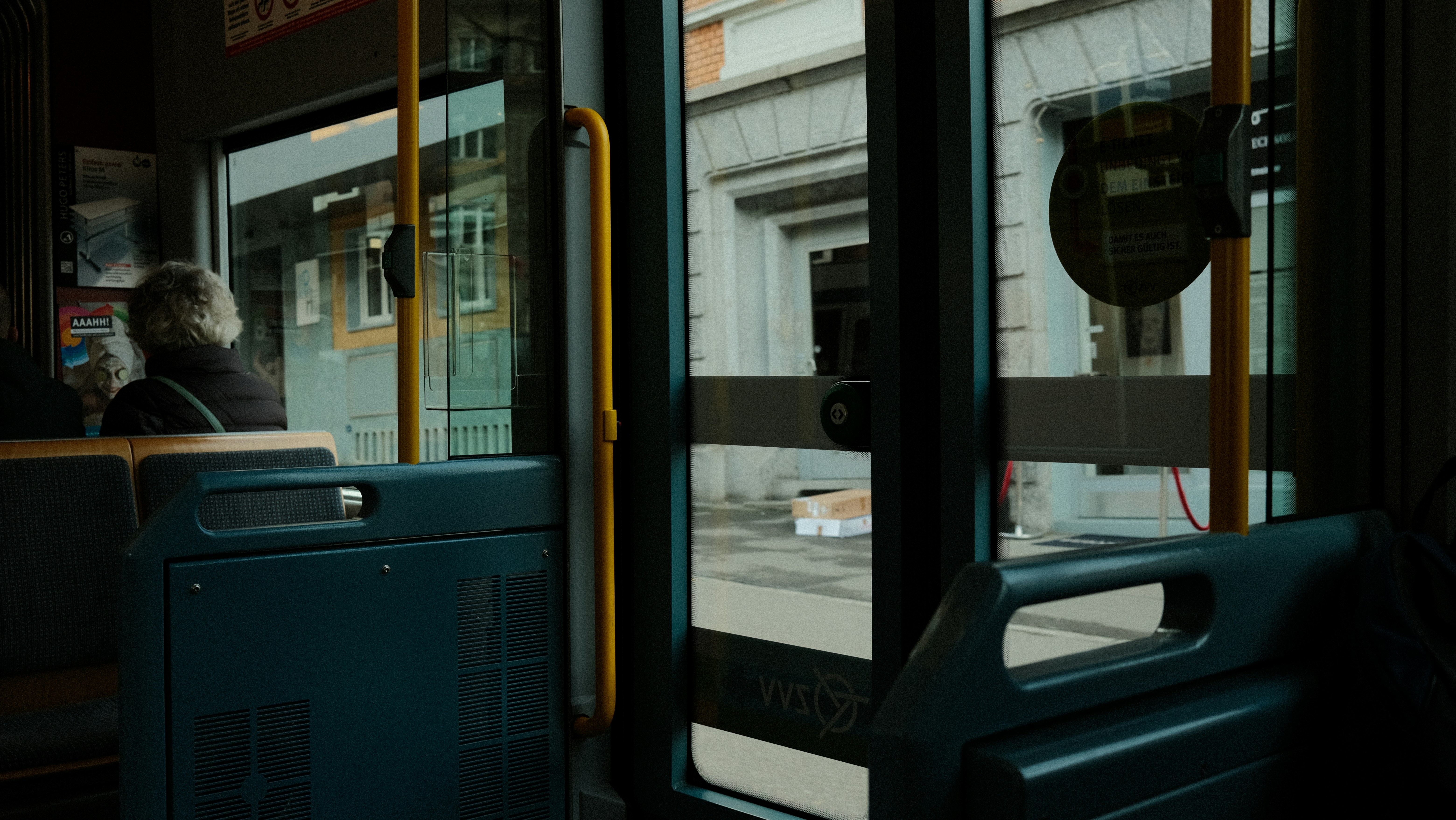 Photo by janisringli