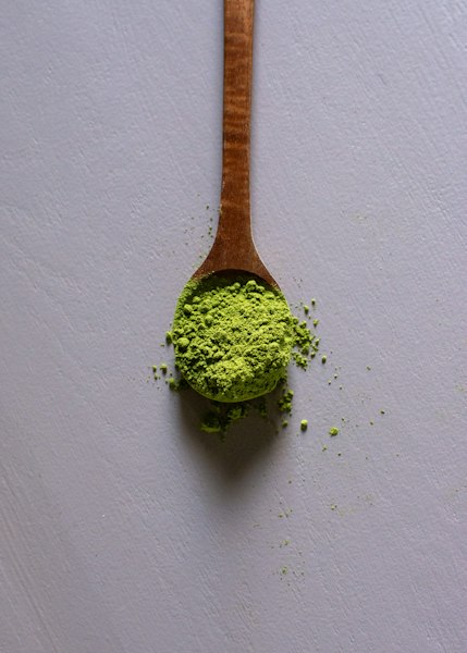 Hands with moringa