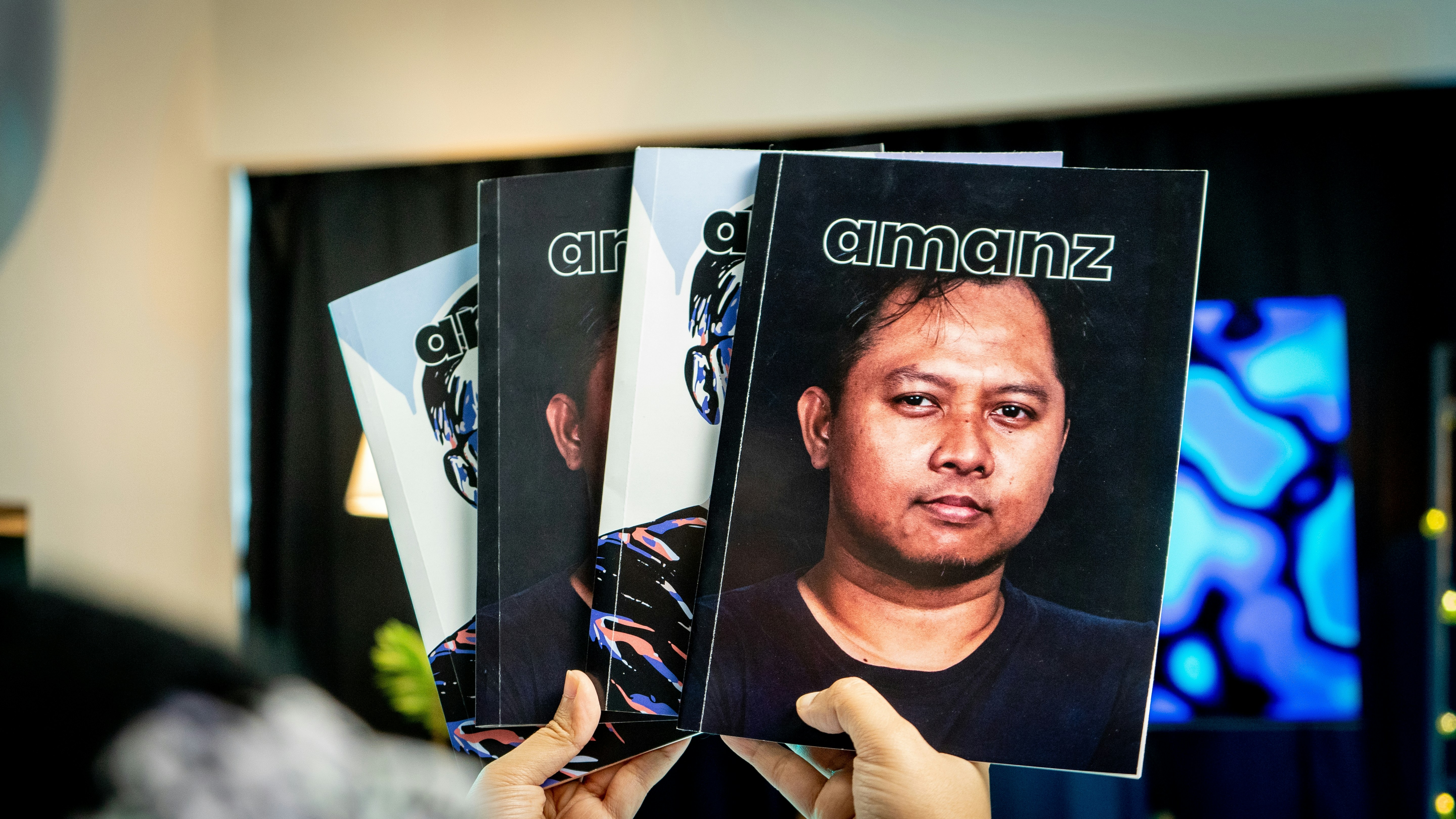 photo-1708591414165-10bfdc93ce91?ixid=M3wxMjA3fDB8MXxzZWFyY2h8MTB8fHBva2VyJTIwb25saW5lJTIwaW5kb25lc2lhJTIwbWFzdGVycG9rZXI5OXxlbnwwfHx8fDE3NTg2MzA2NTZ8MA\u0026ixlib=rb-4.1.0