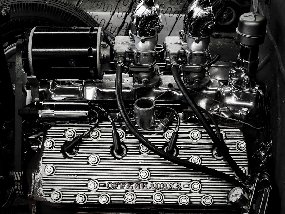 a black and white photo of an engine,