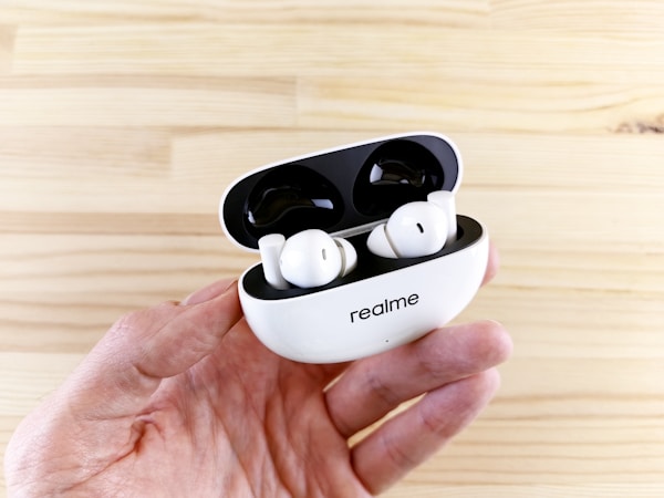 Best Wireless Headphones for iPhone in 2026: Seamless Audio for Apple Users