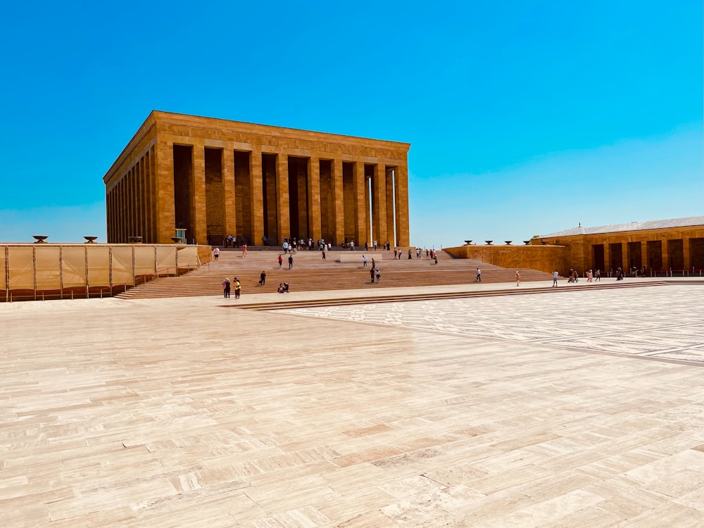 a large building with a lot of columns on top of it