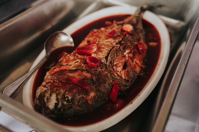 Yemeni Whitefish with Red Pepper and Spices