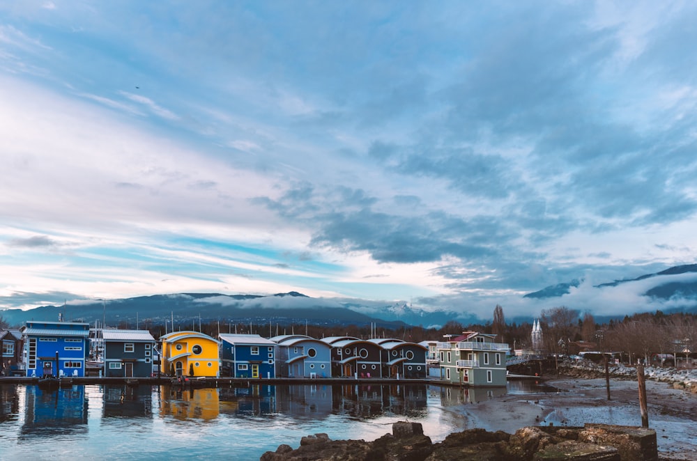 a body of water with a bunch of houses on it