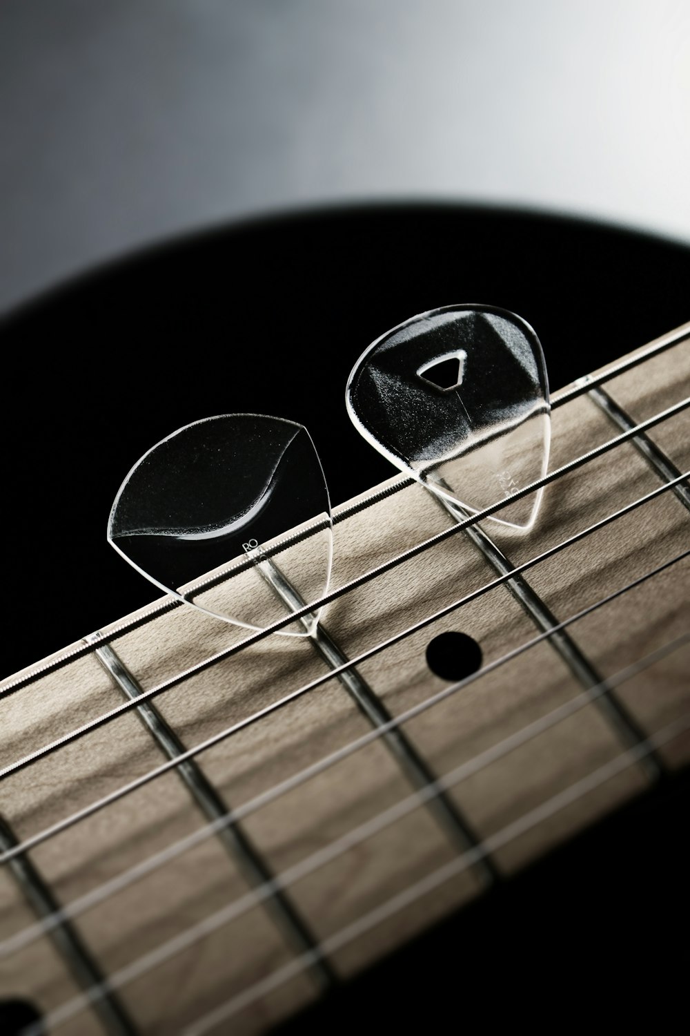 a close up of a guitar's frets and frets