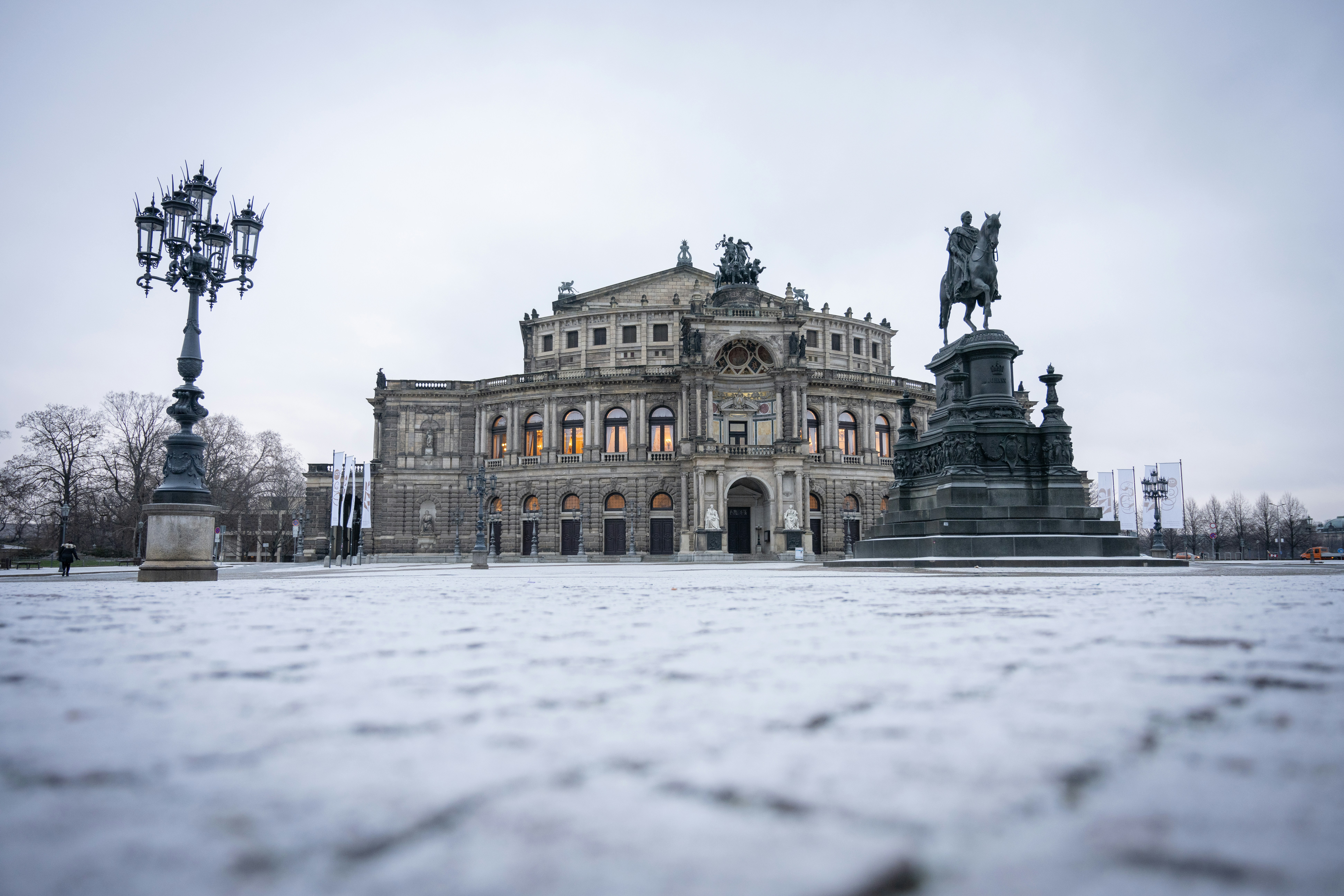 Dresden Budget Travel Guides