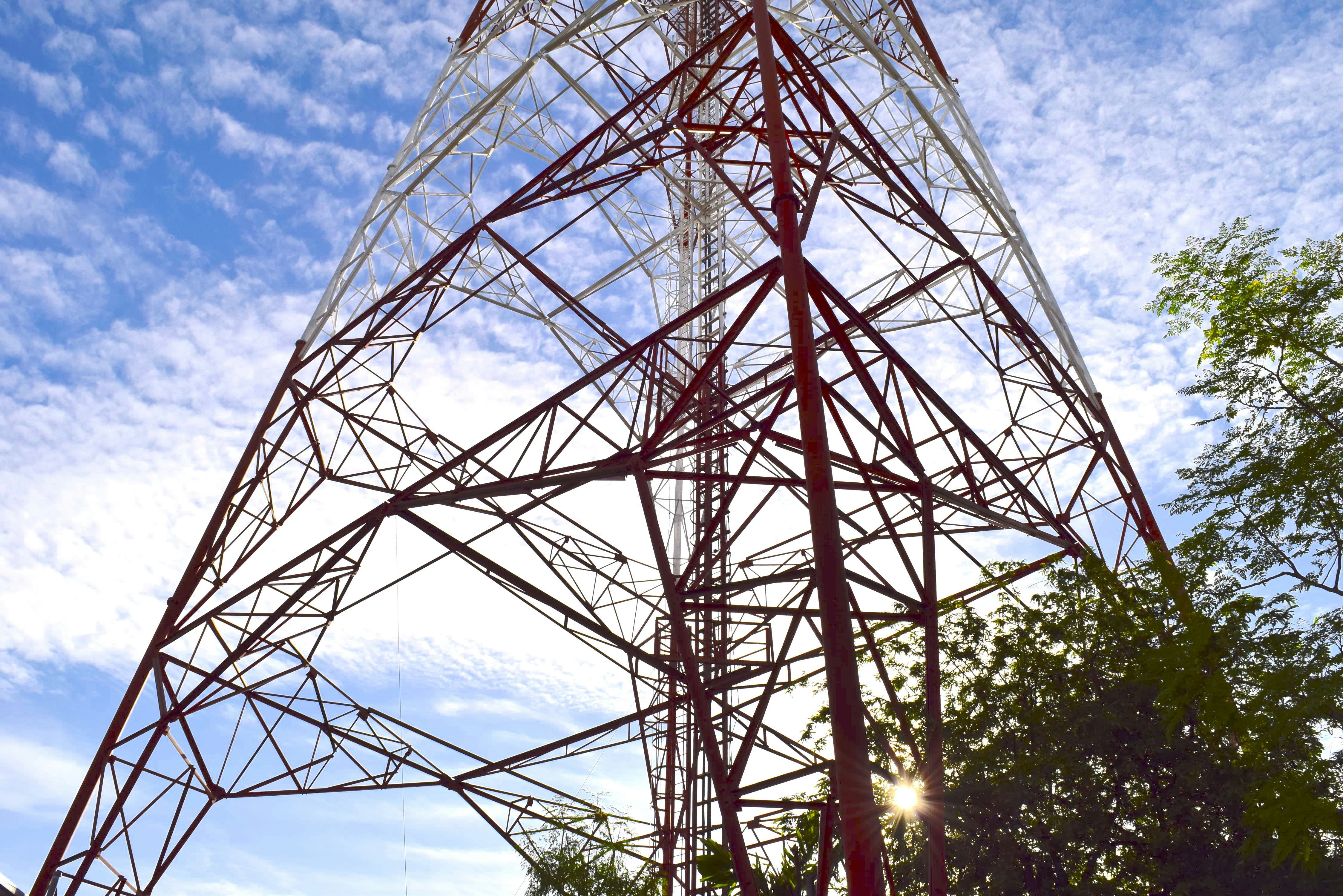 gray computer monitor