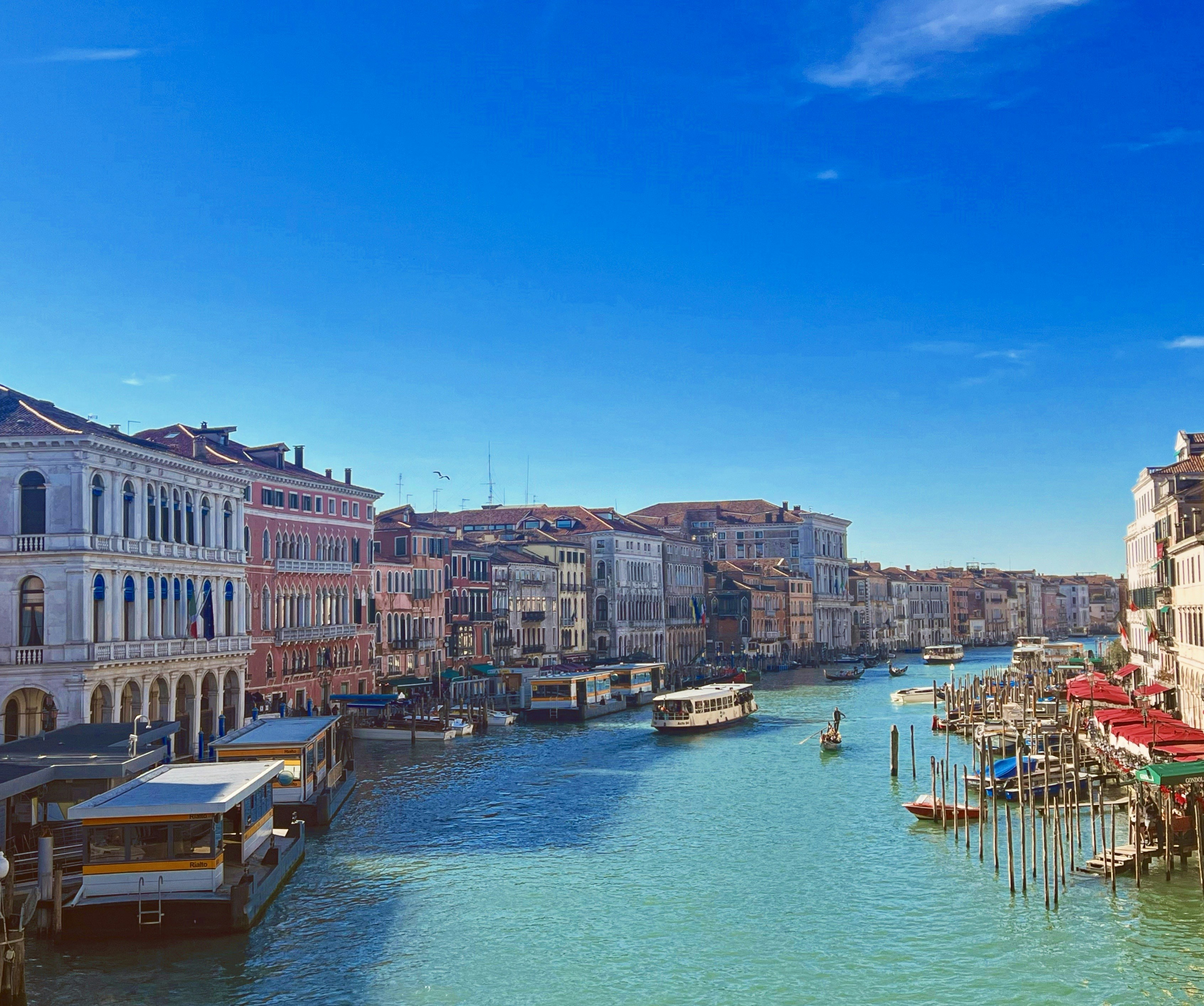 Photo by tieukhoimai