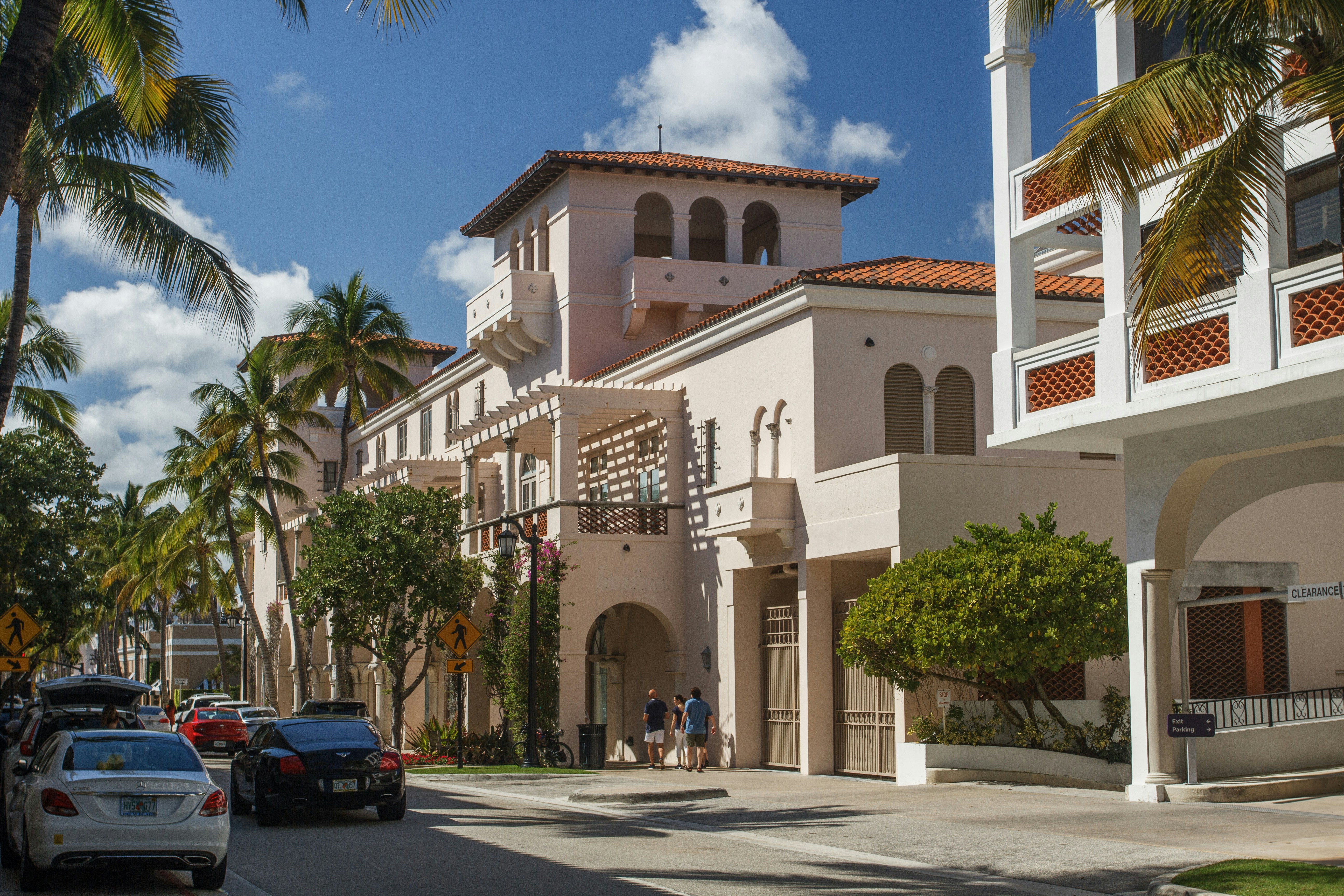 Photo by hectorfalcon