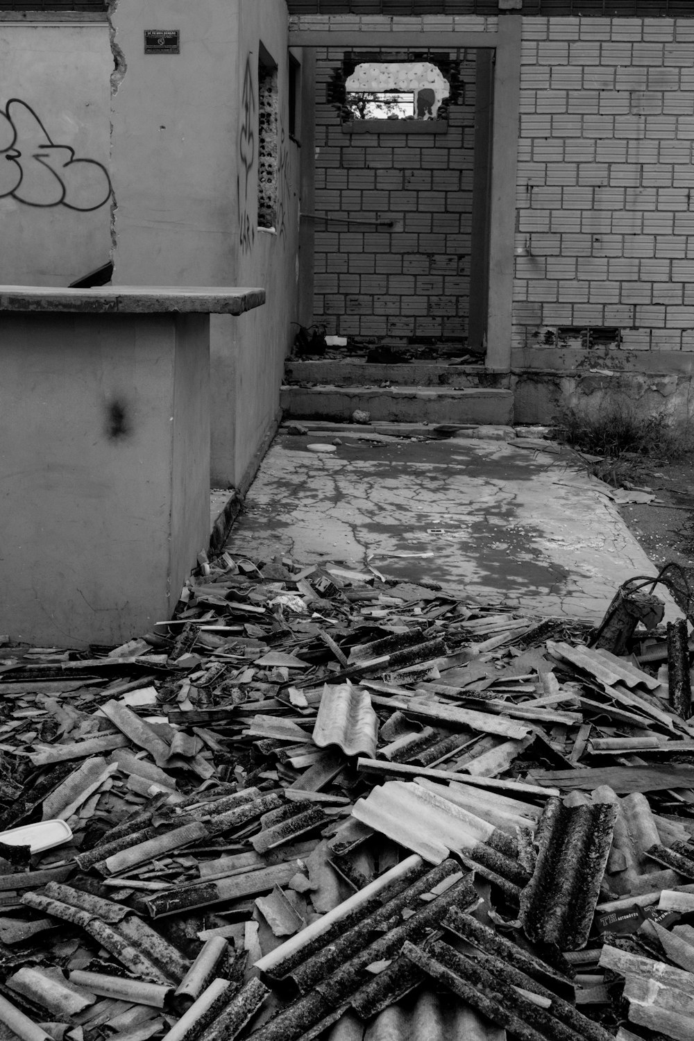 a black and white photo of a bunch of debris