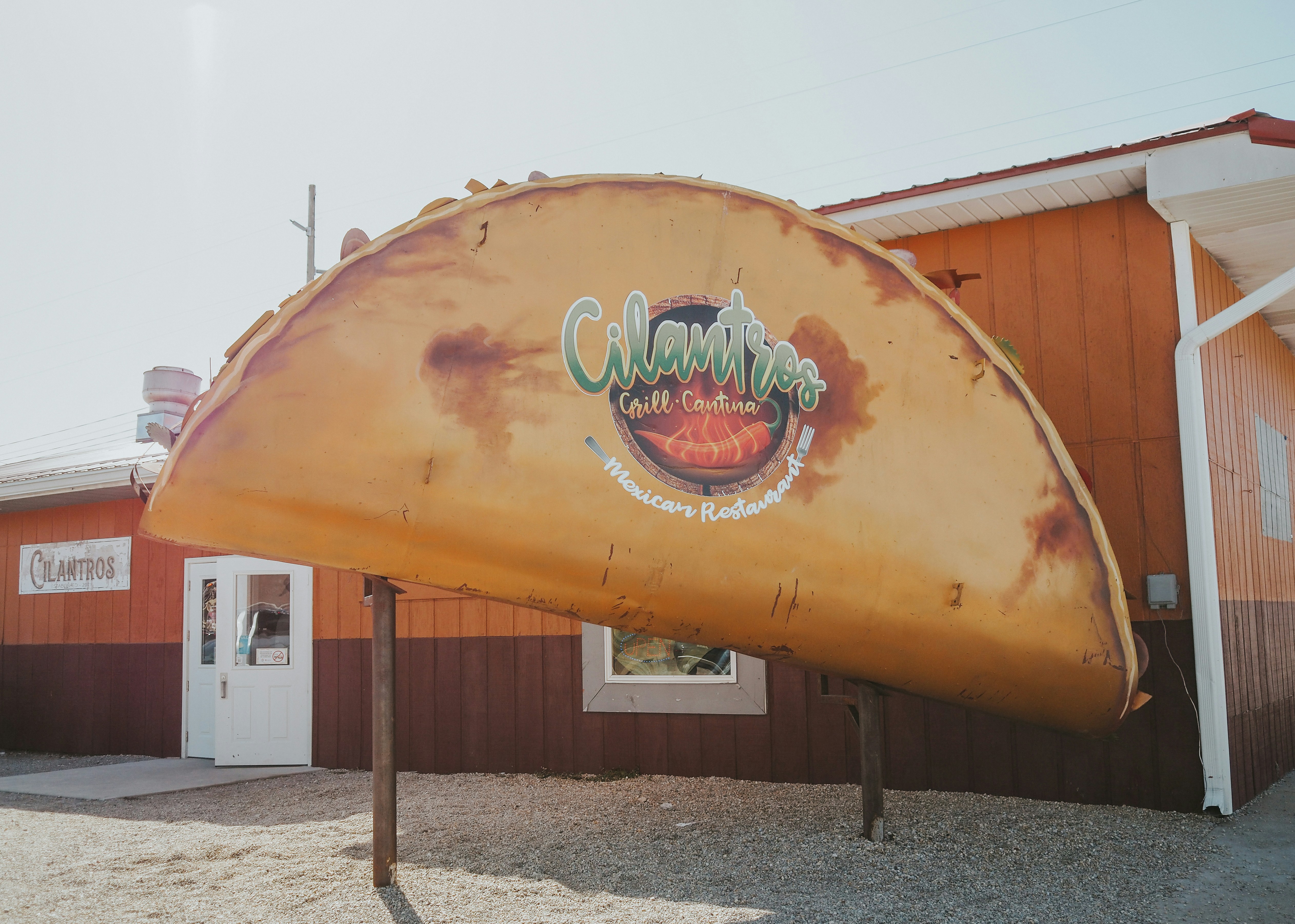 https://images.unsplash.com/photo-1708915965864-148cf3b450d7?ixid=M3w2MjYzNjJ8MHwxfHNlYXJjaHw1fHxDYXNleSUyN3N8ZW58MHwwfHx8MTc0MjAzNDYwOXww&ixlib=rb-4.0.3