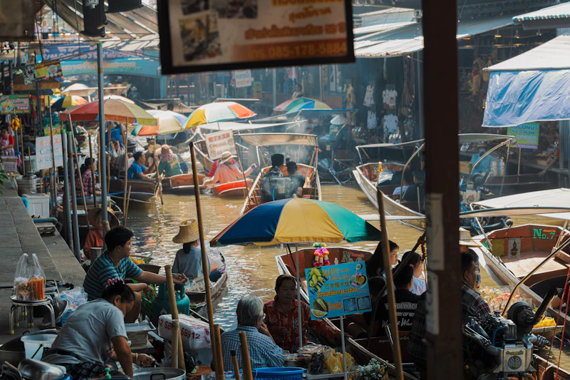 Floating market