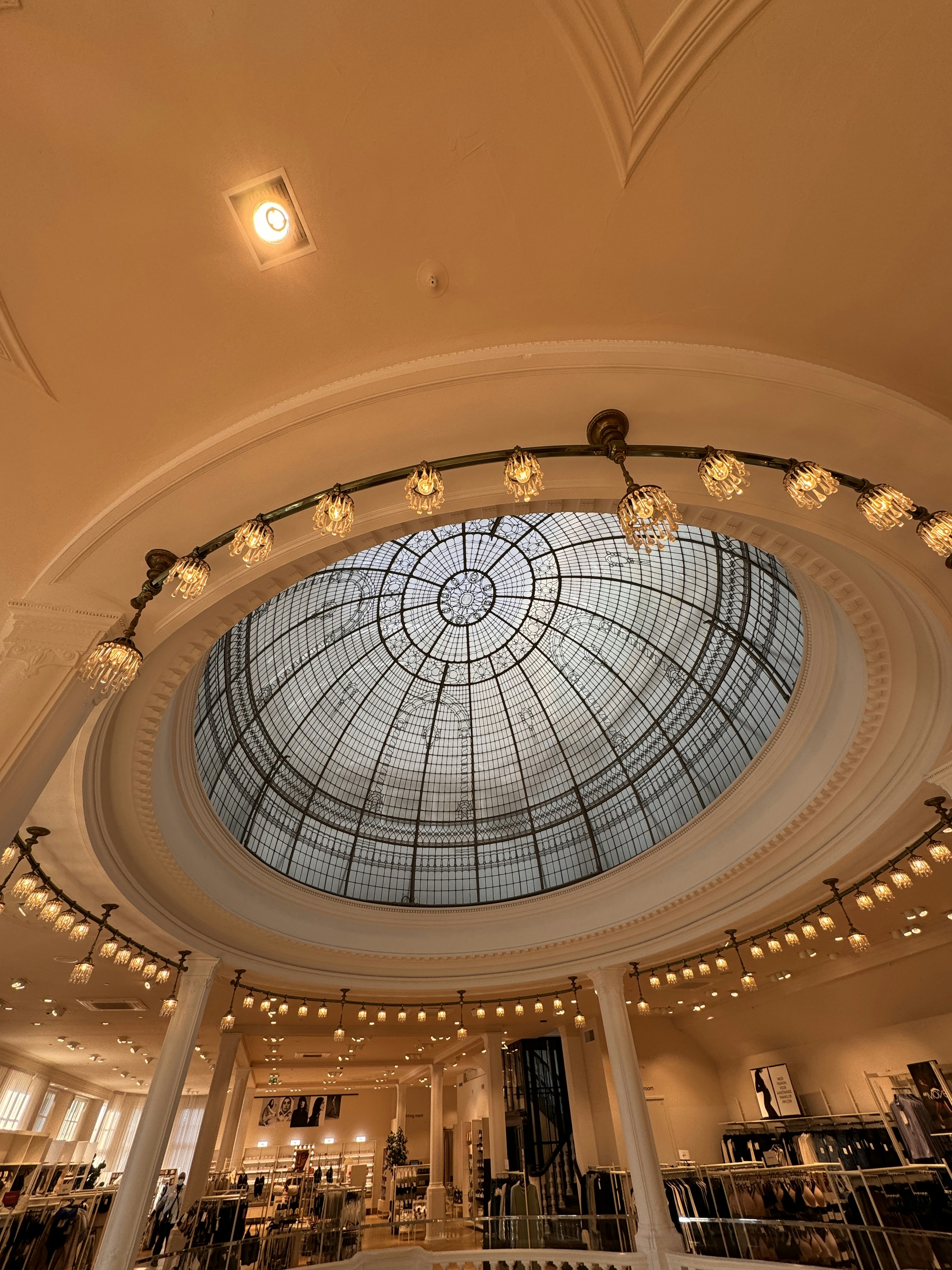 Photo by leonschotman