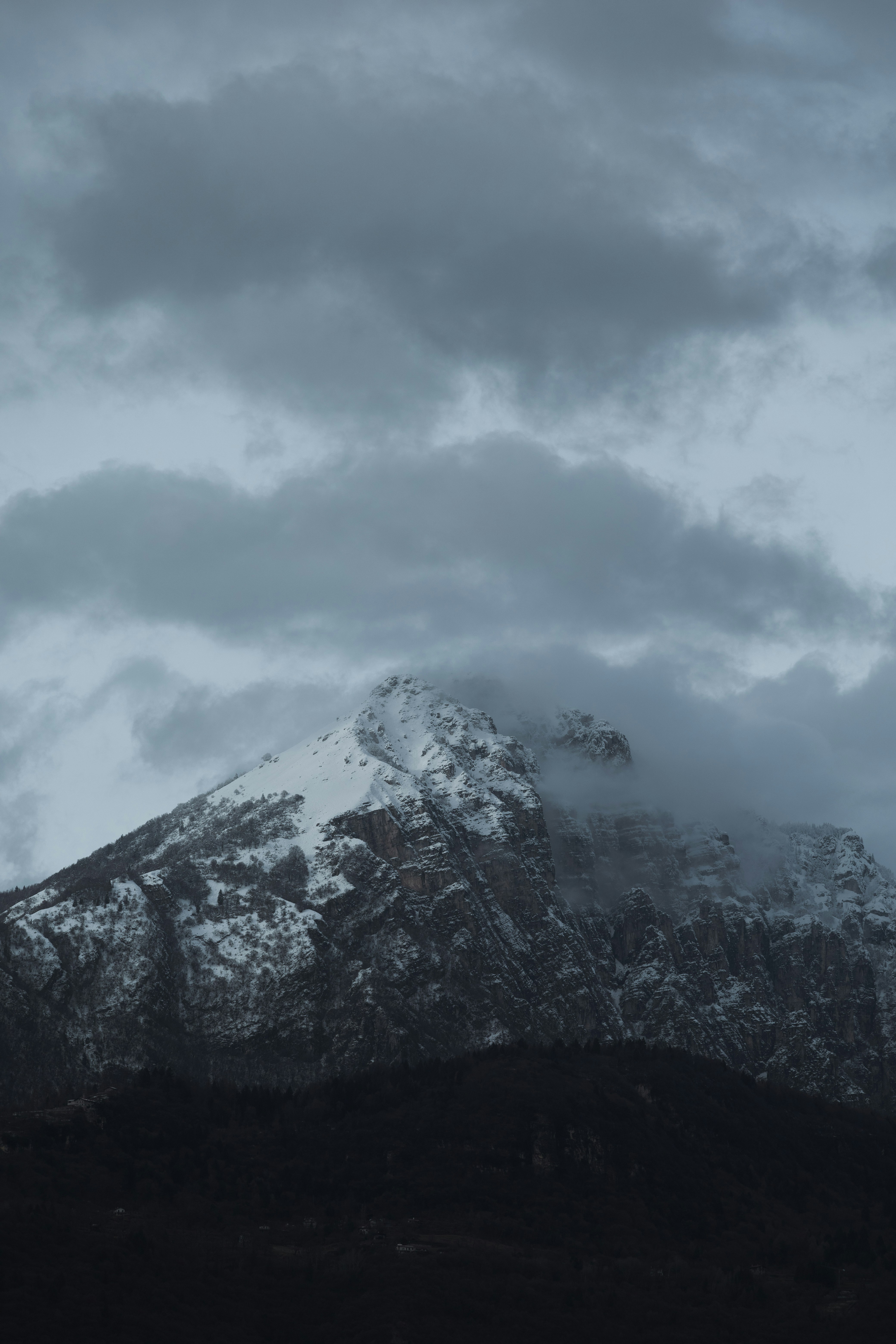 Photo by lauralezman