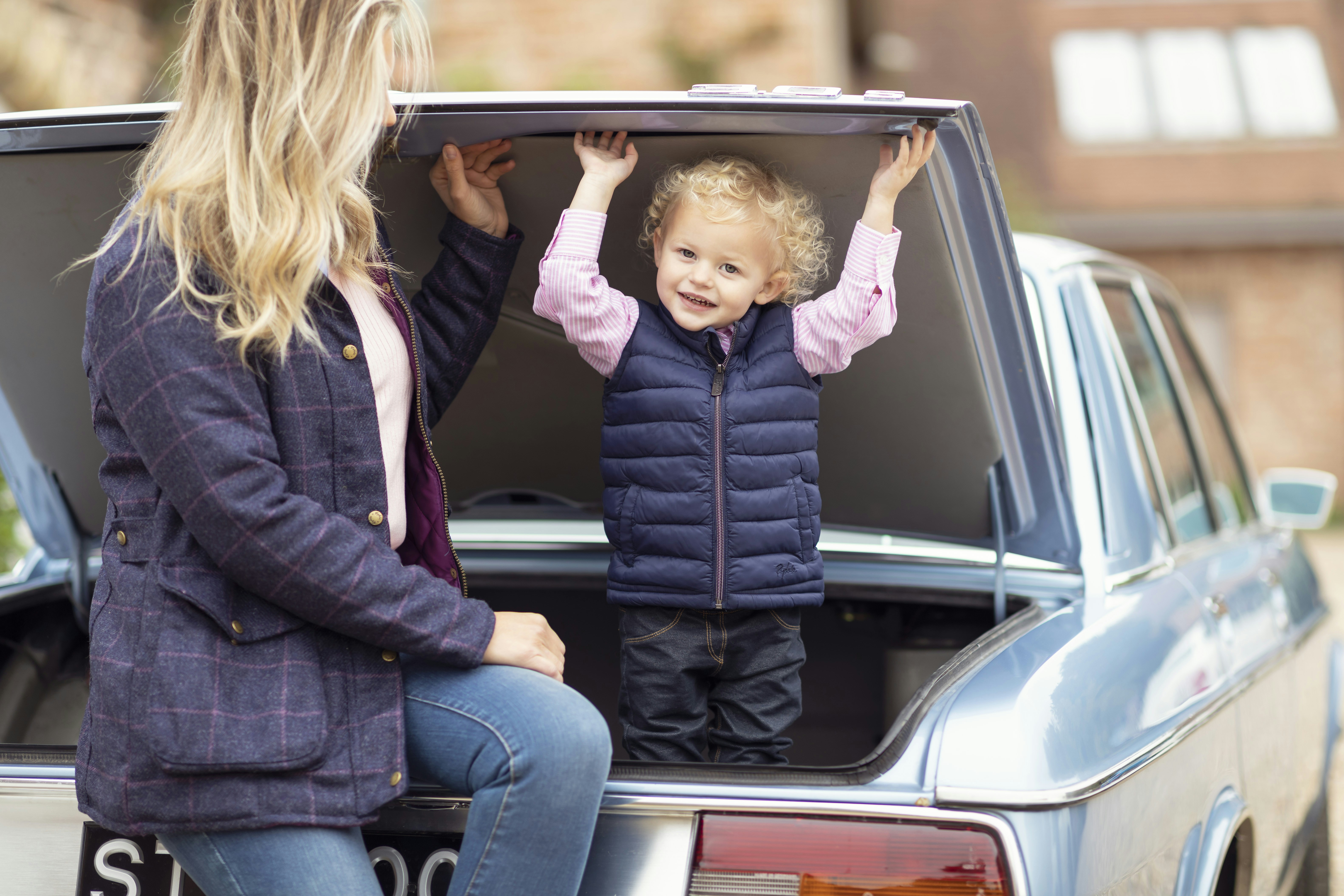 Get Instant Vehicle Insurance Quotes - Protect Family & Save 2025