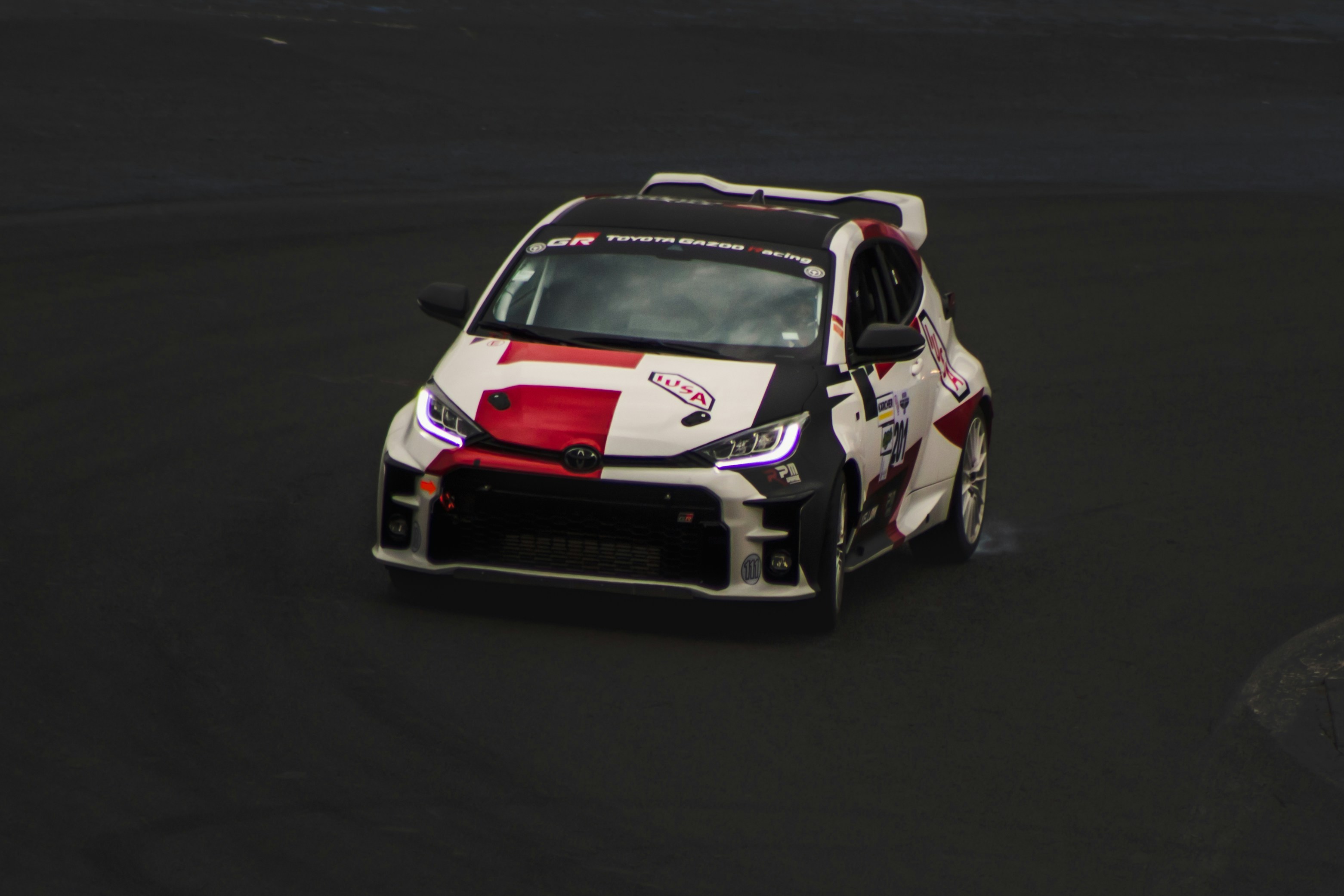 Европейский Toyota Yaris Cross GR Sport - меньше «гурманства», больше практичности по сравнению с японским аналогом