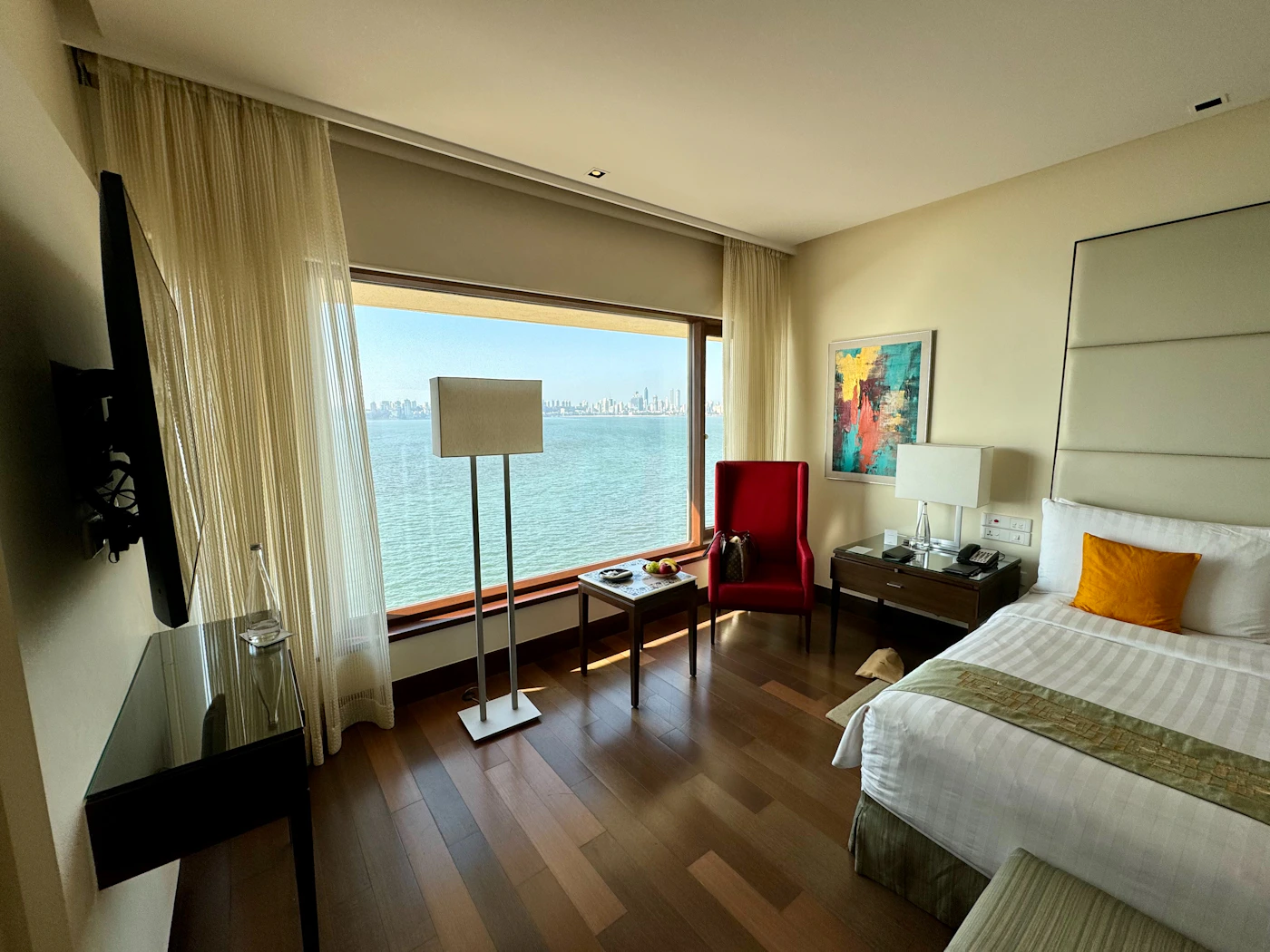 Comfortable King Bed Suite